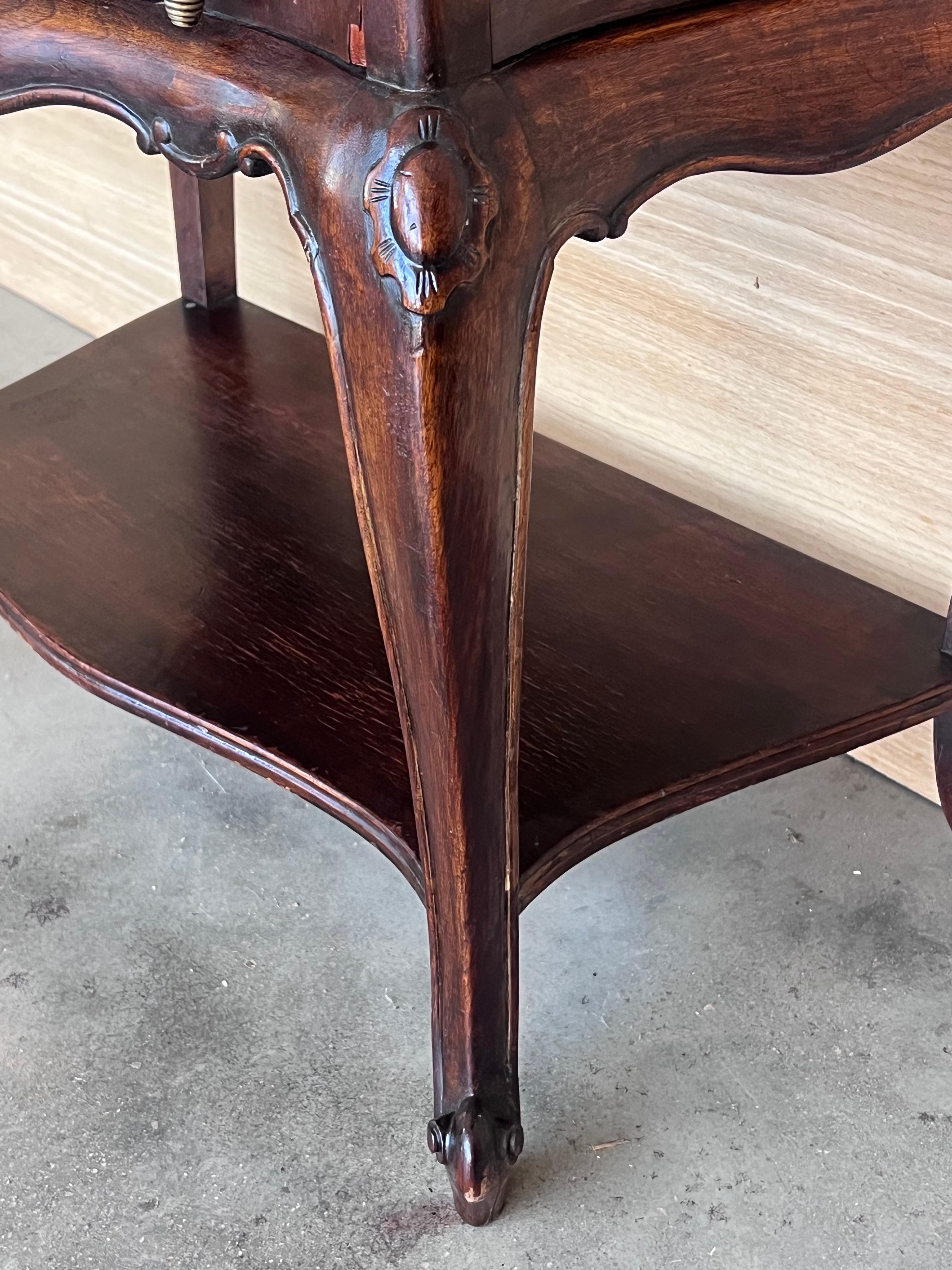 Comodini francesi con cassetti e gambe cabriole, 1900, Set di 2 in vendita 5