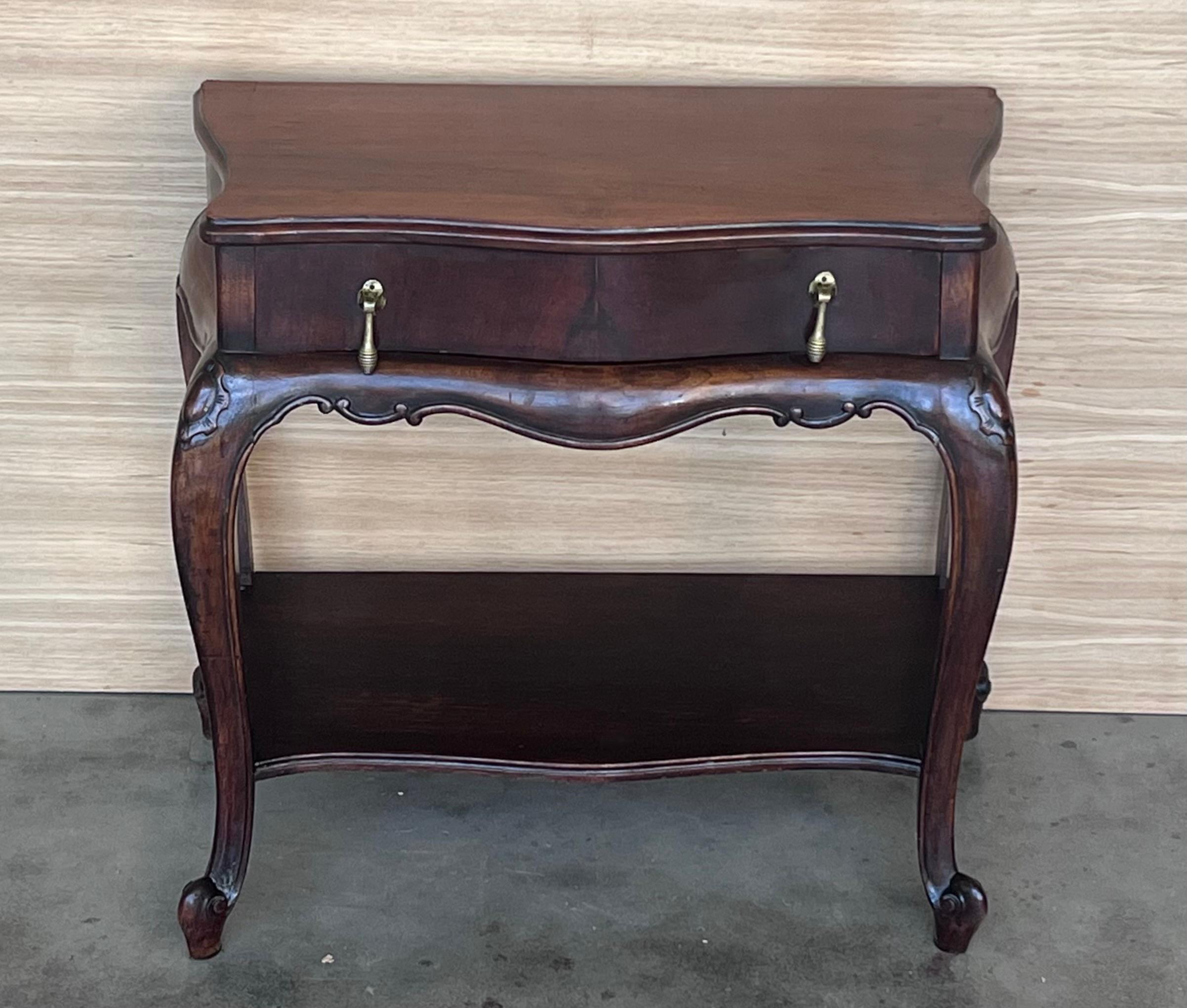 Francese Comodini francesi con cassetti e gambe cabriole, 1900, Set di 2 in vendita