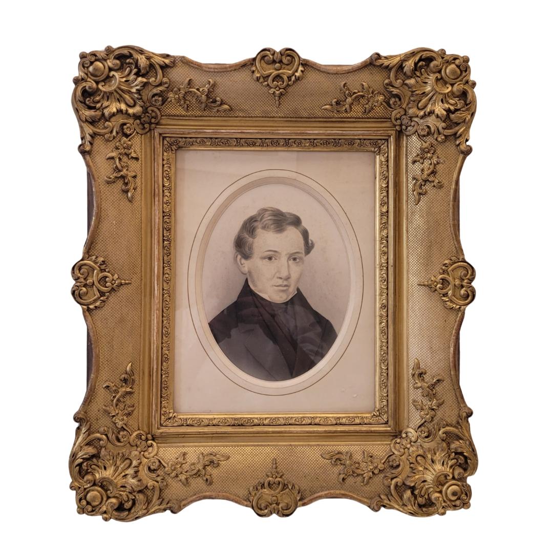 French Noble portrait Graphite drawing  with carved gilded wood  frame For Sale 12