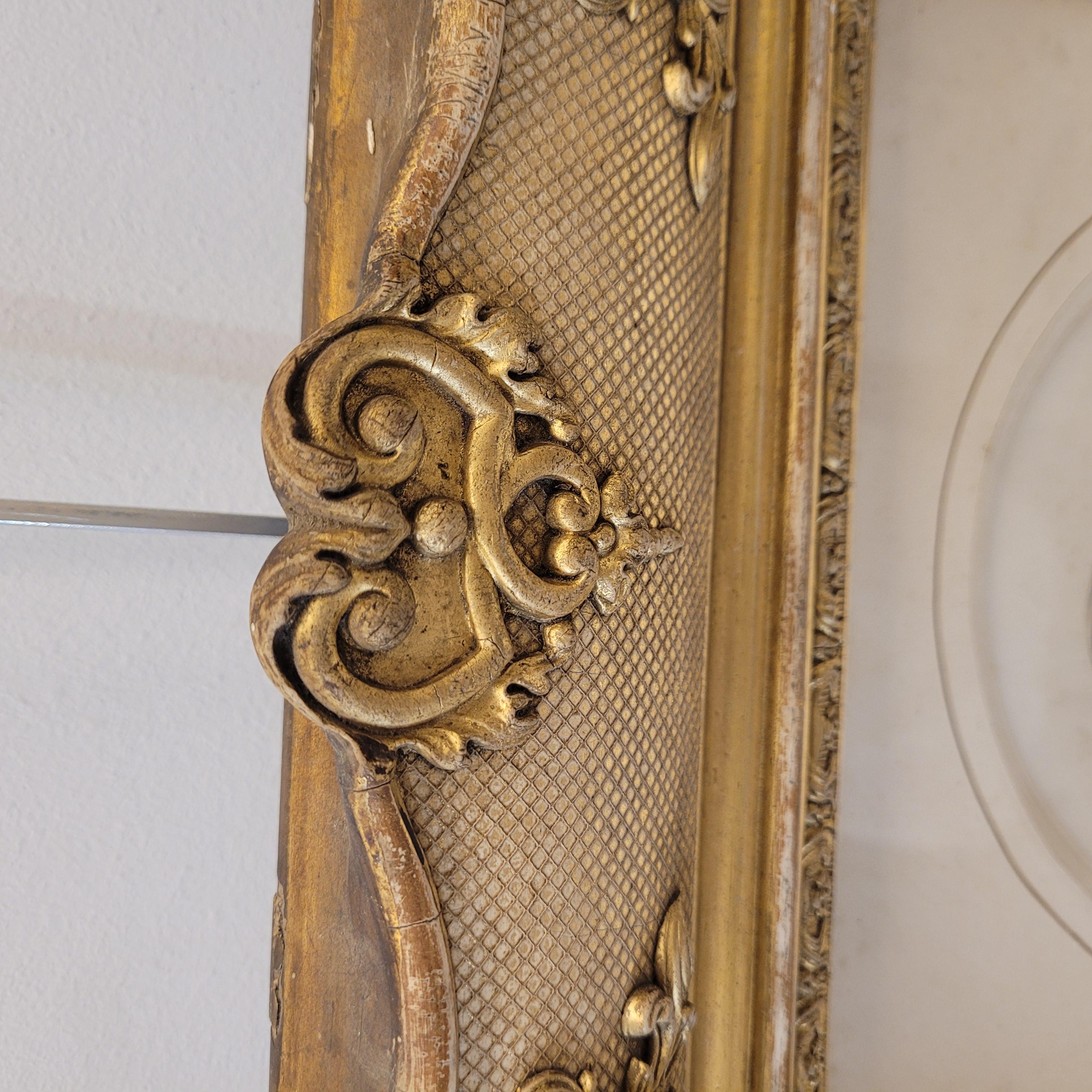 French Noble portrait Graphite drawing  with carved gilded wood  frame For Sale 3