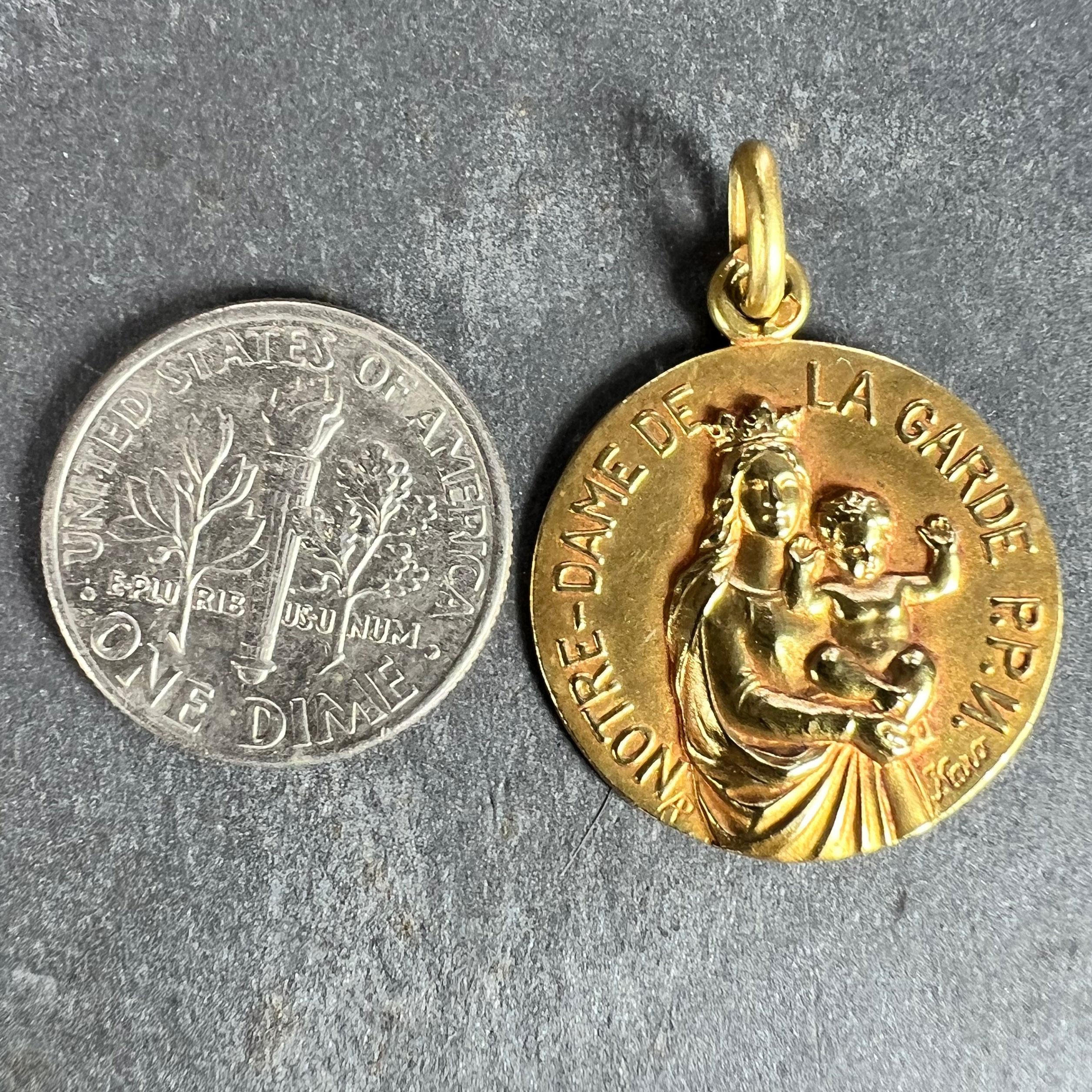 French Notre Dame de La Garde Marseille Madonna 18 Karat Yellow Gold Medal Charm For Sale 7