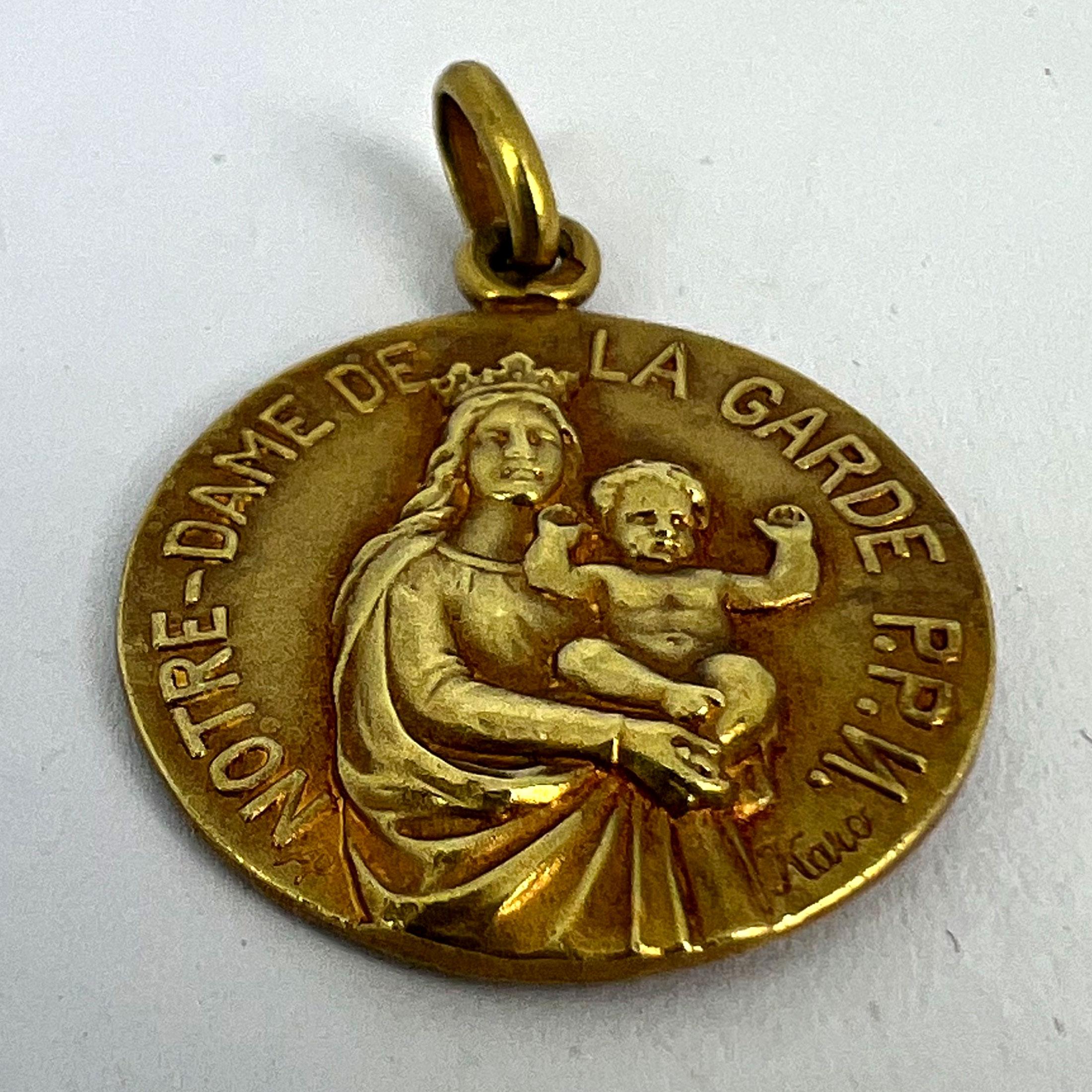 French Notre Dame de La Garde Marseille Madonna 18 Karat Yellow Gold Medal Charm For Sale 10