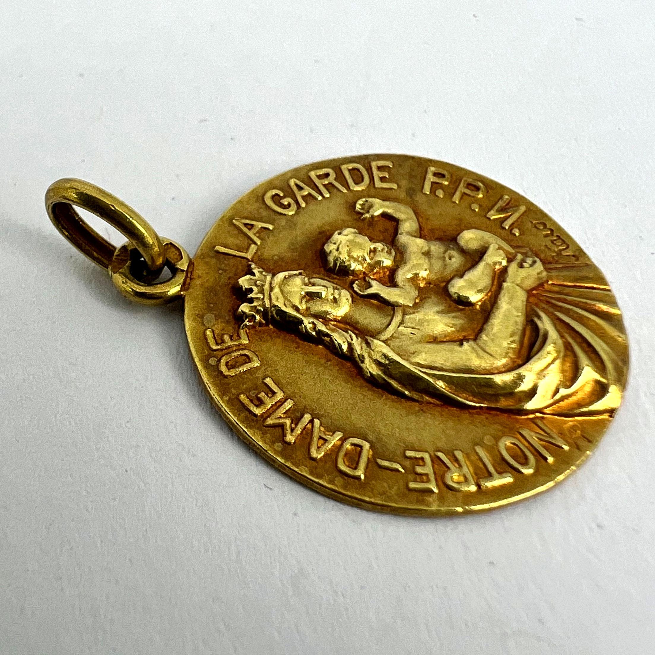 French Notre Dame de La Garde Marseille Madonna 18 Karat Yellow Gold Medal Charm For Sale 11