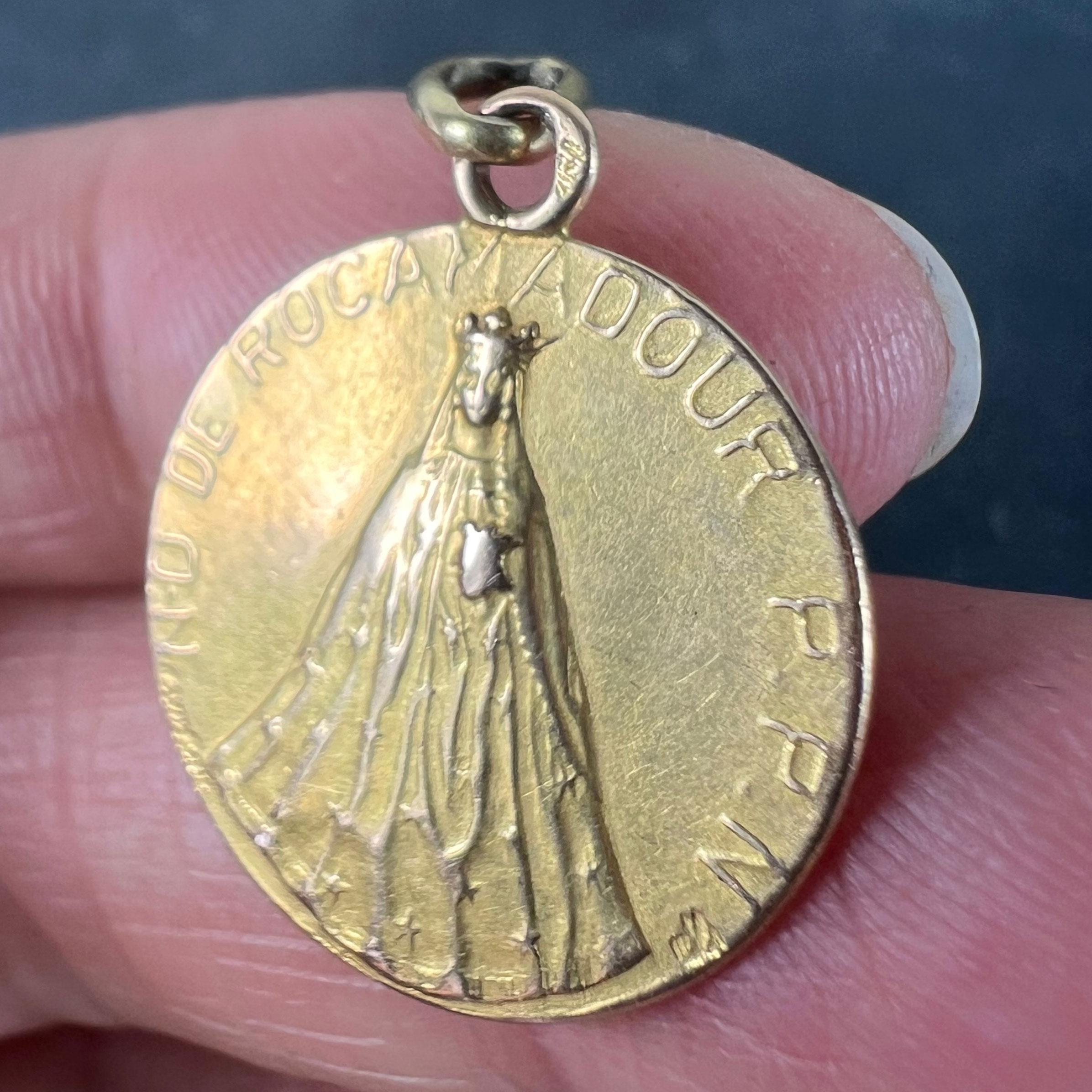 Colgante Medalla de la Virgen María francesa de Notre Dame de Rocamadour en oro amarillo de 18 quilates en venta 2