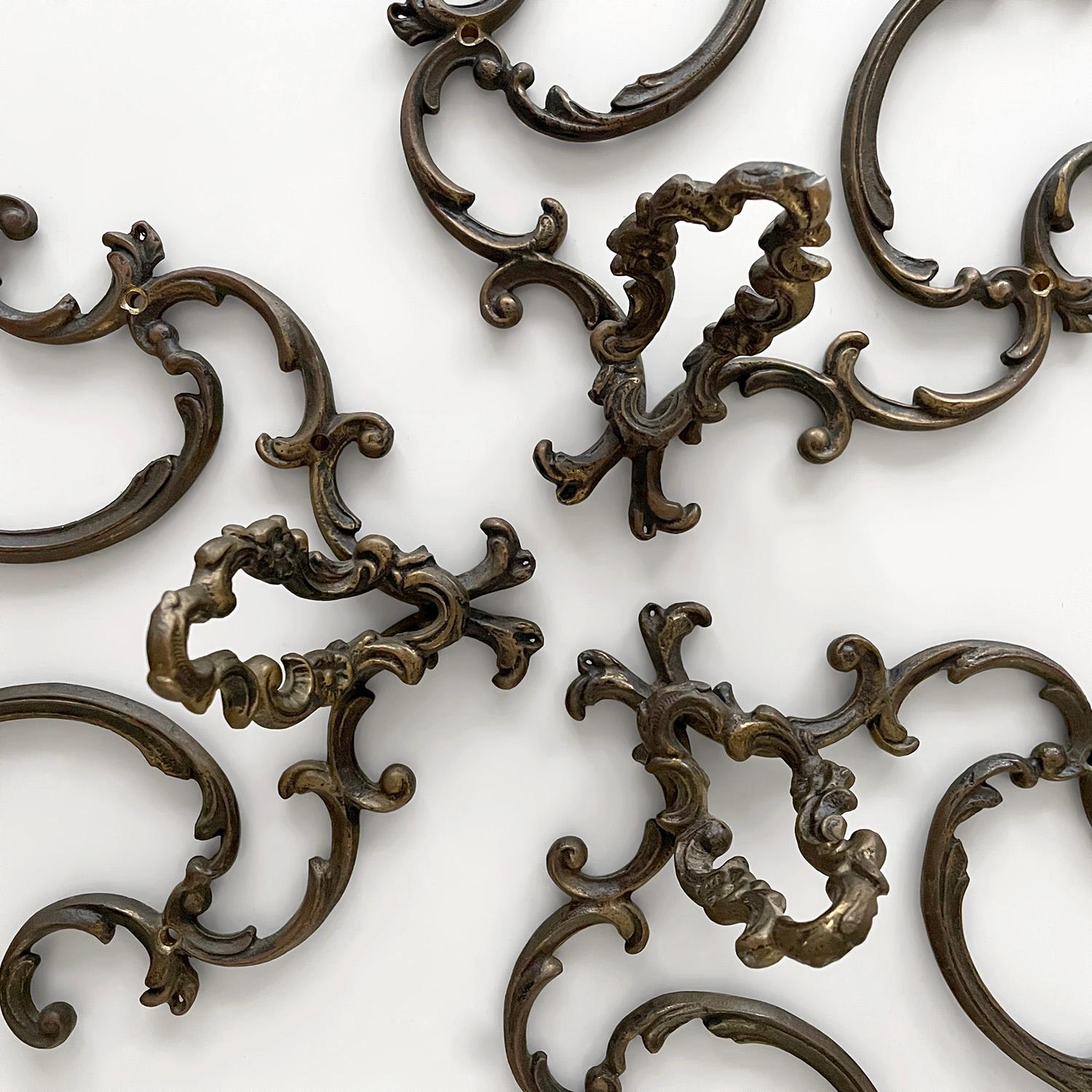 Appendiabiti da parete in bronzo scolpito in stile francese Nouveau - set di 3 in vendita 4