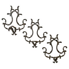 Crochets de manteaux muraux en bronze sculpté de style français nouveau - Lot de 3