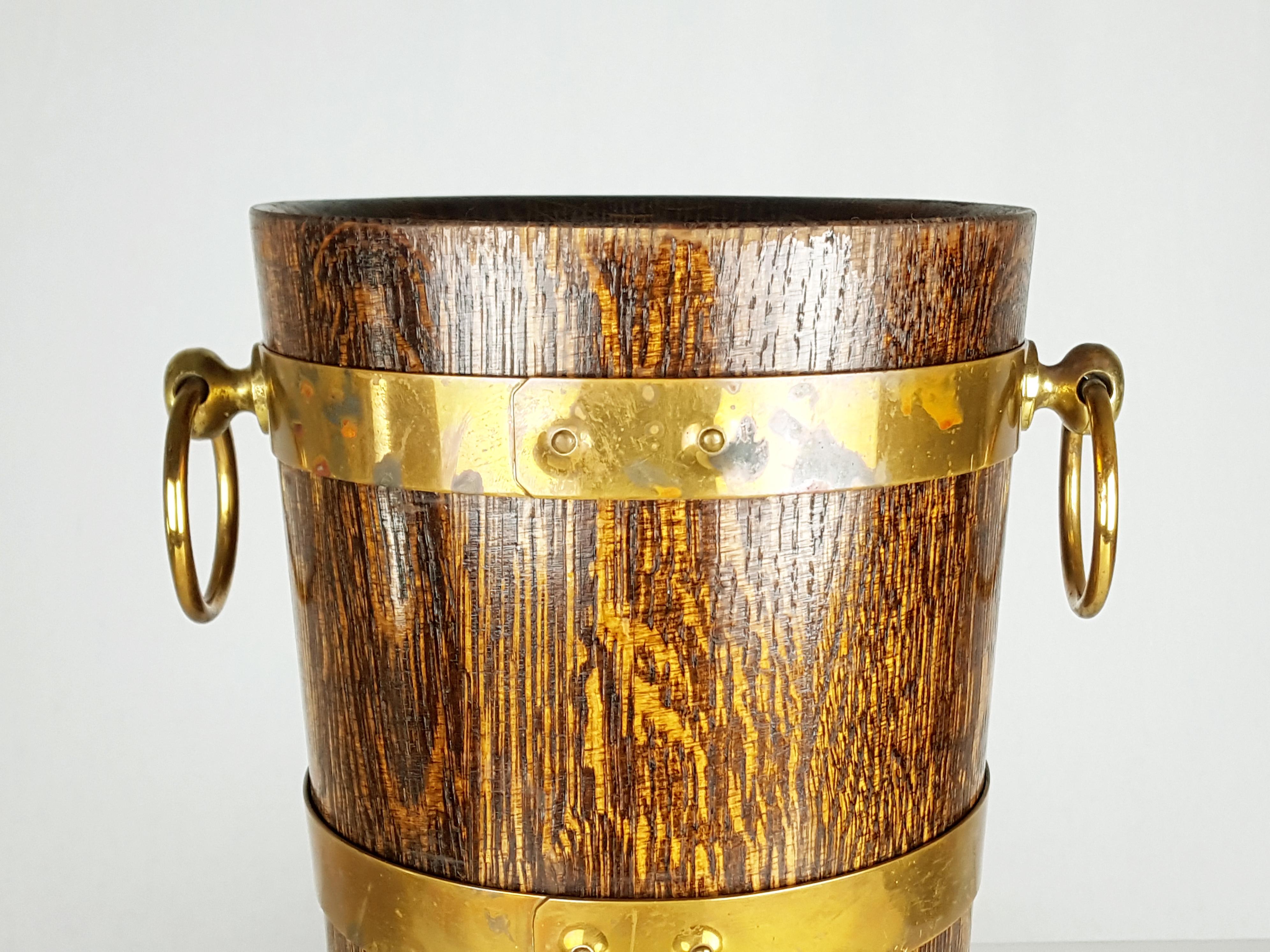 French Oak, Aluminum, and Brass Ice Bucket from Geraud Lafitte Ouvrier, 1950s In Good Condition For Sale In Varese, Lombardia
