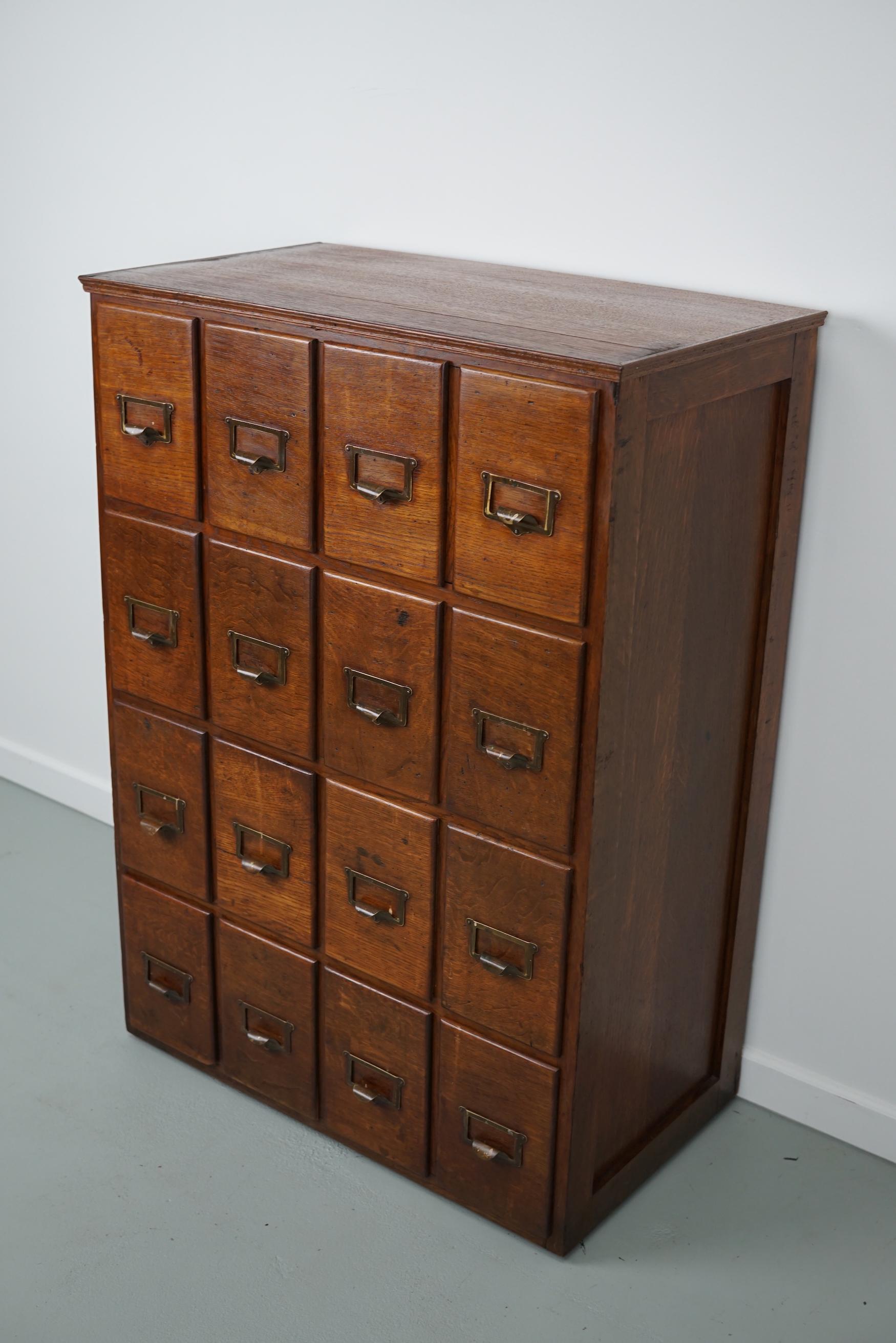 French Oak Apothecary Cabinet / Filing Cabinet, 1930s For Sale 7