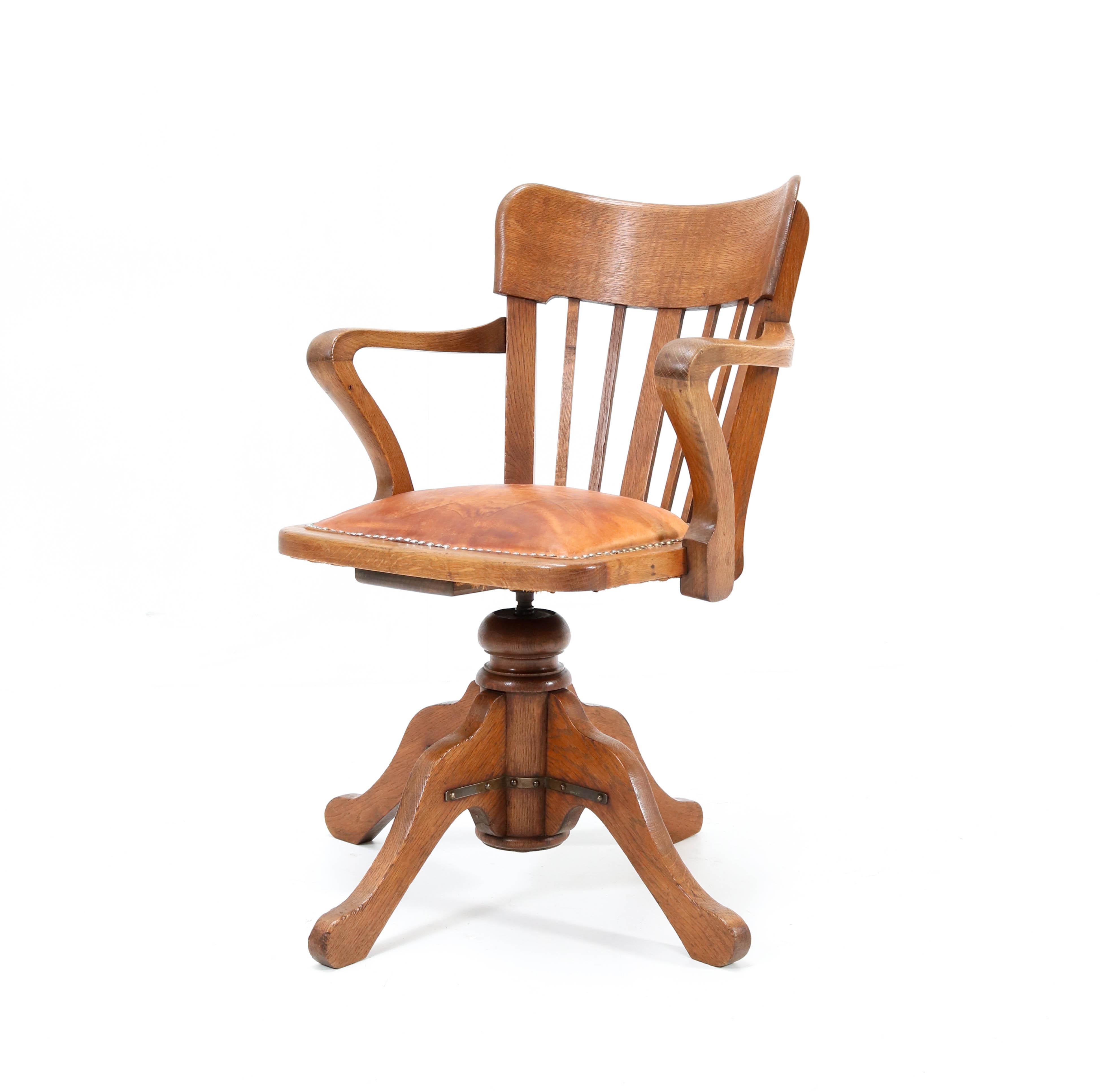 artist desk chair