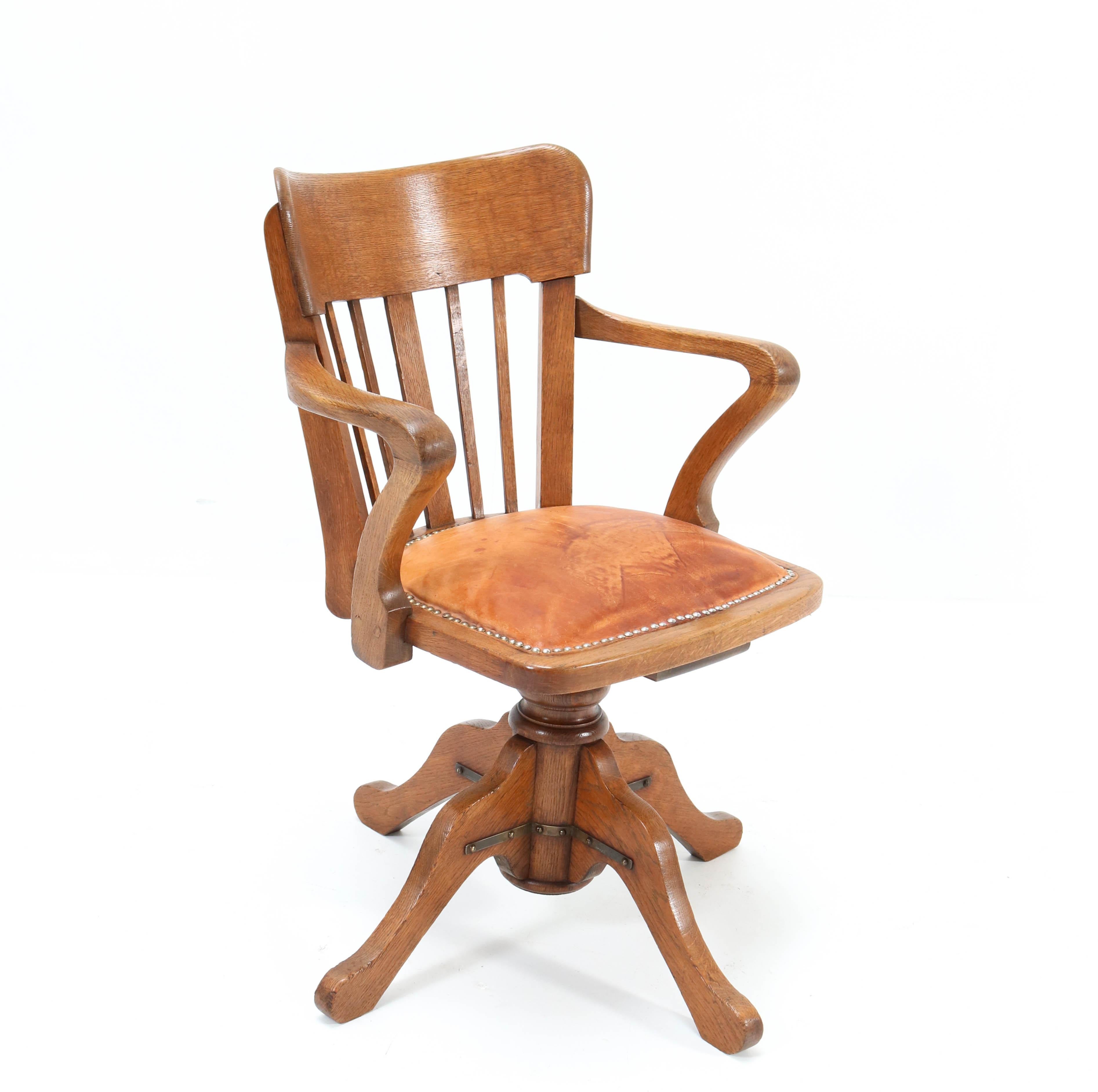 European French Oak Art Nouveau Swivel Desk Chair, 1900s