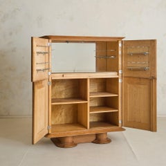 Mobile bar in rovere francese con intarsio a parquet + interno a specchio, anni ’40