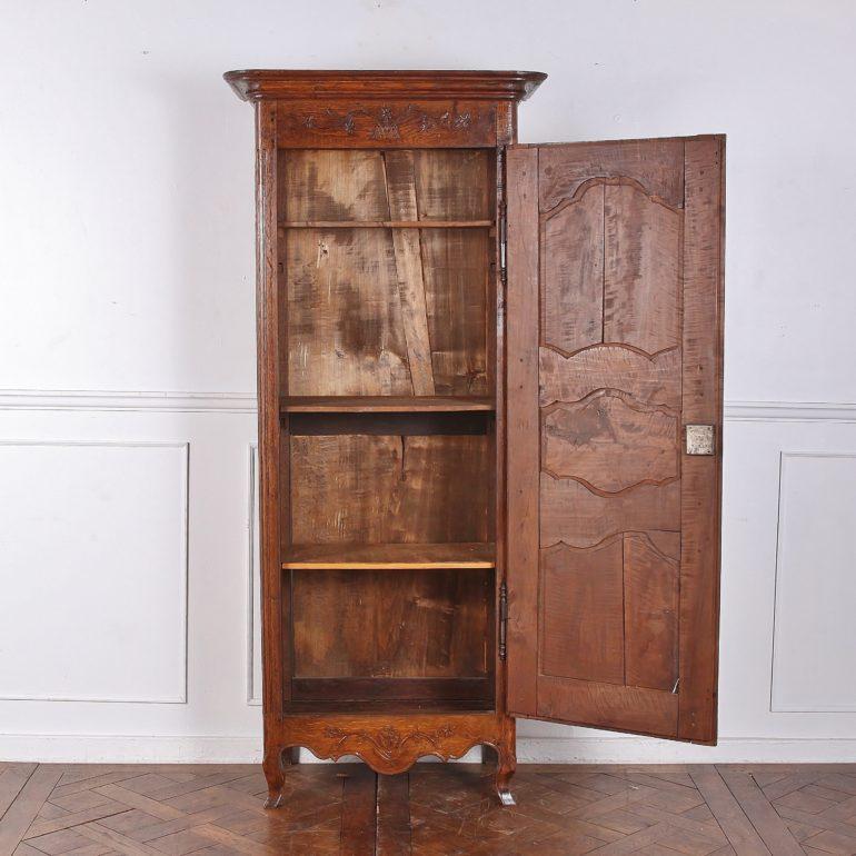 Hand-Carved French Oak Bonnetiere