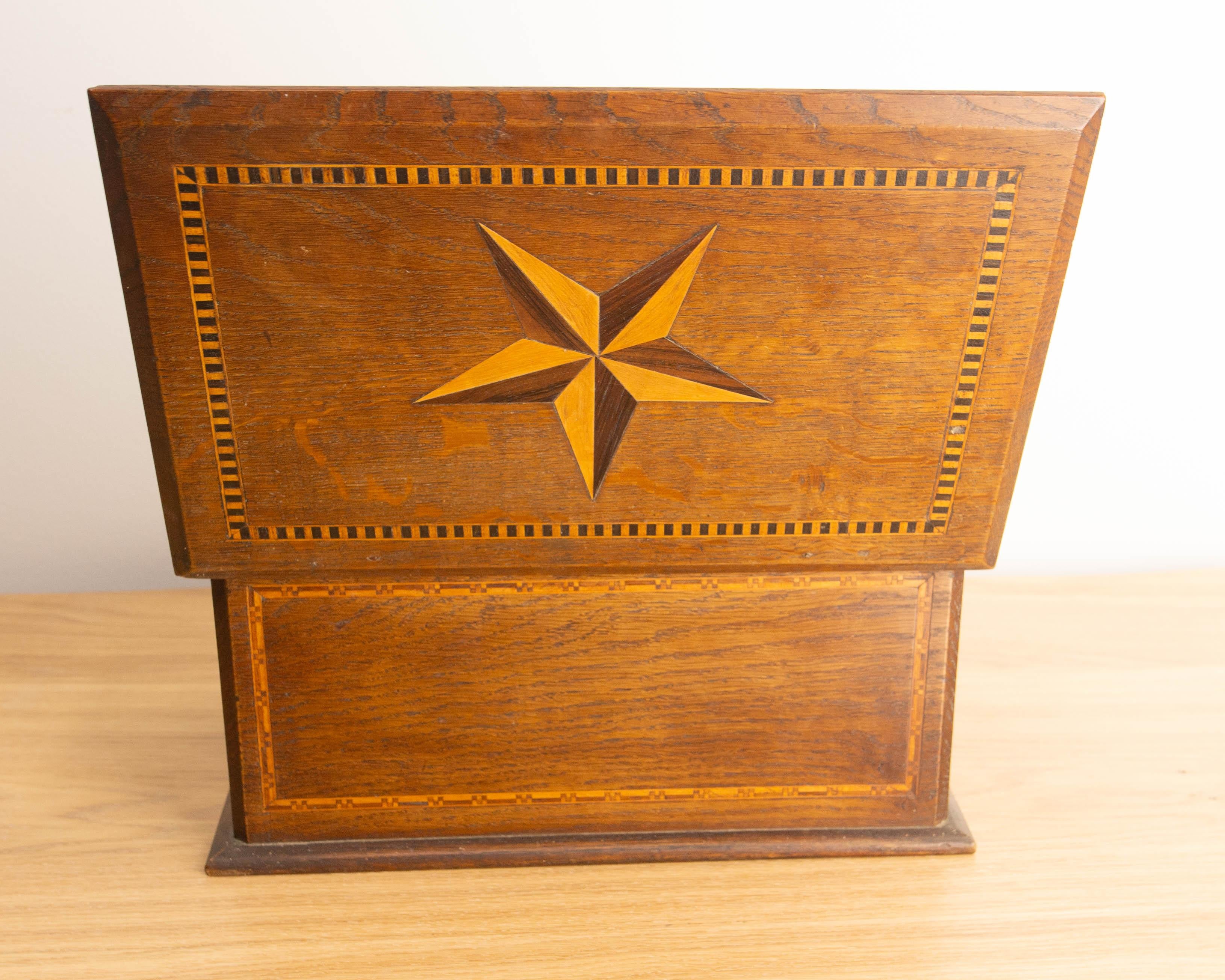 French Oak Box Marquetry Star, circa 1920 For Sale 6
