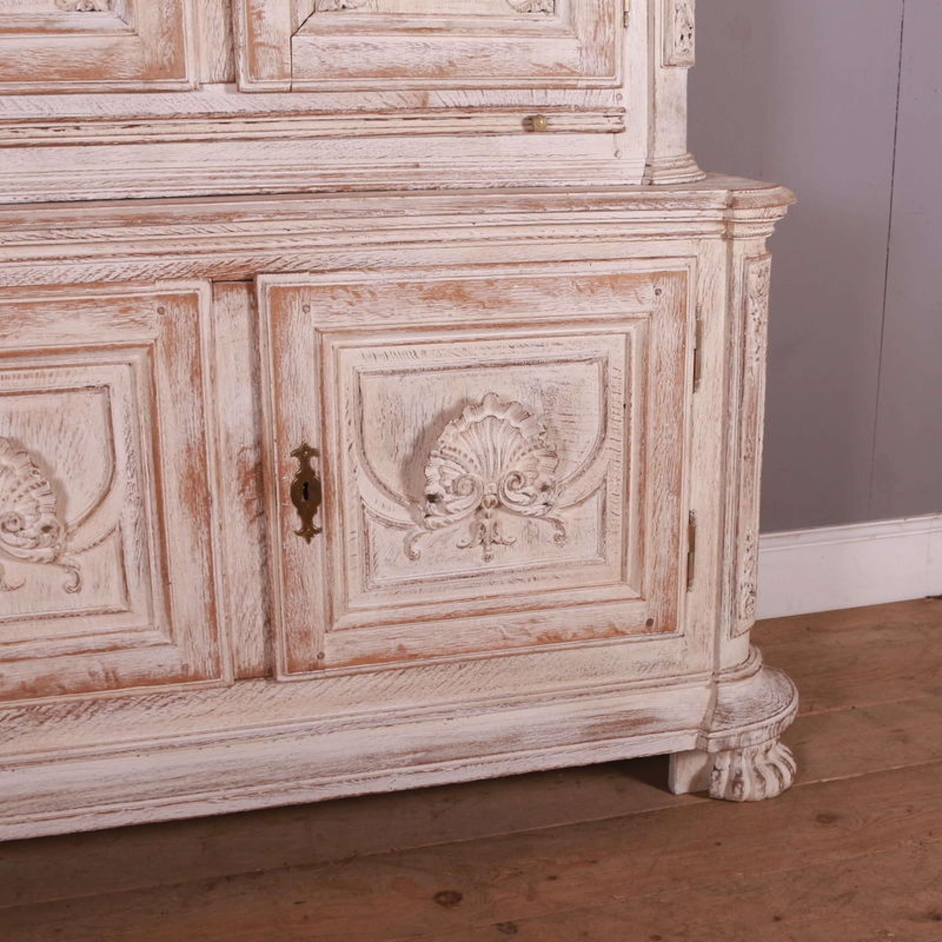 Buffet De Corps aus französischer Eiche (Französisch) im Angebot