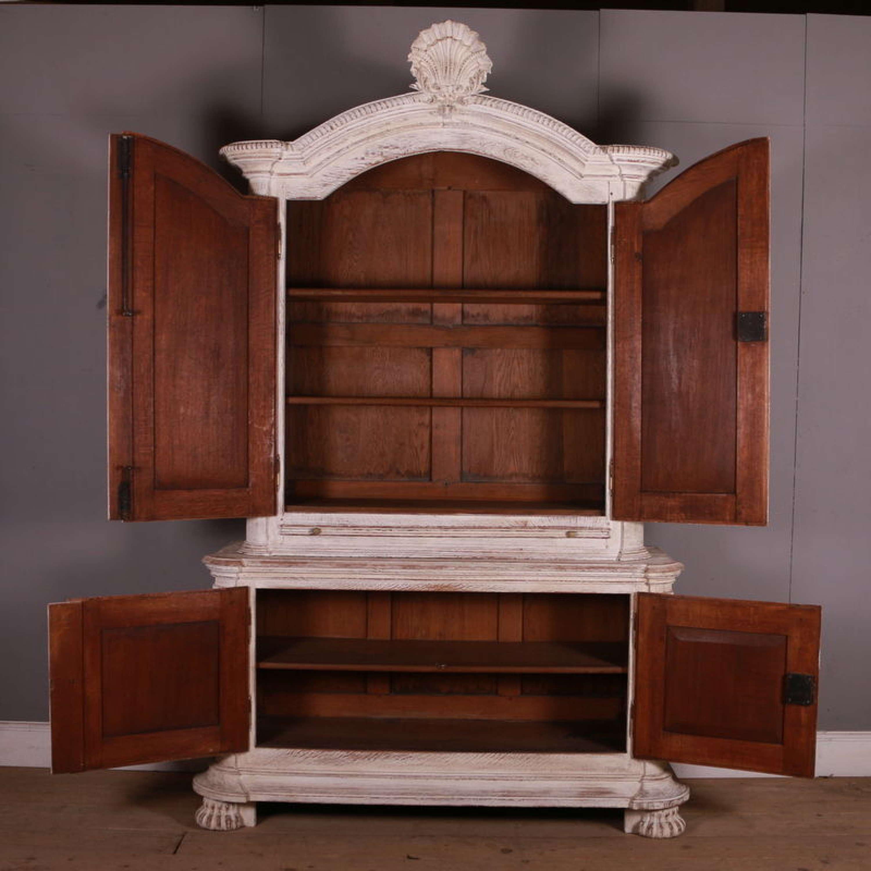 Buffet De Corps aus französischer Eiche im Angebot 3