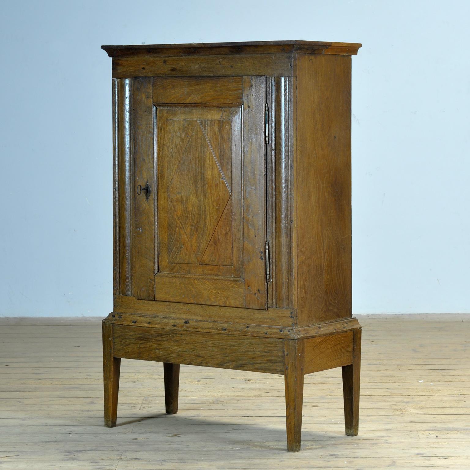 Francese Armadio francese in Oak, 1920 circa in vendita