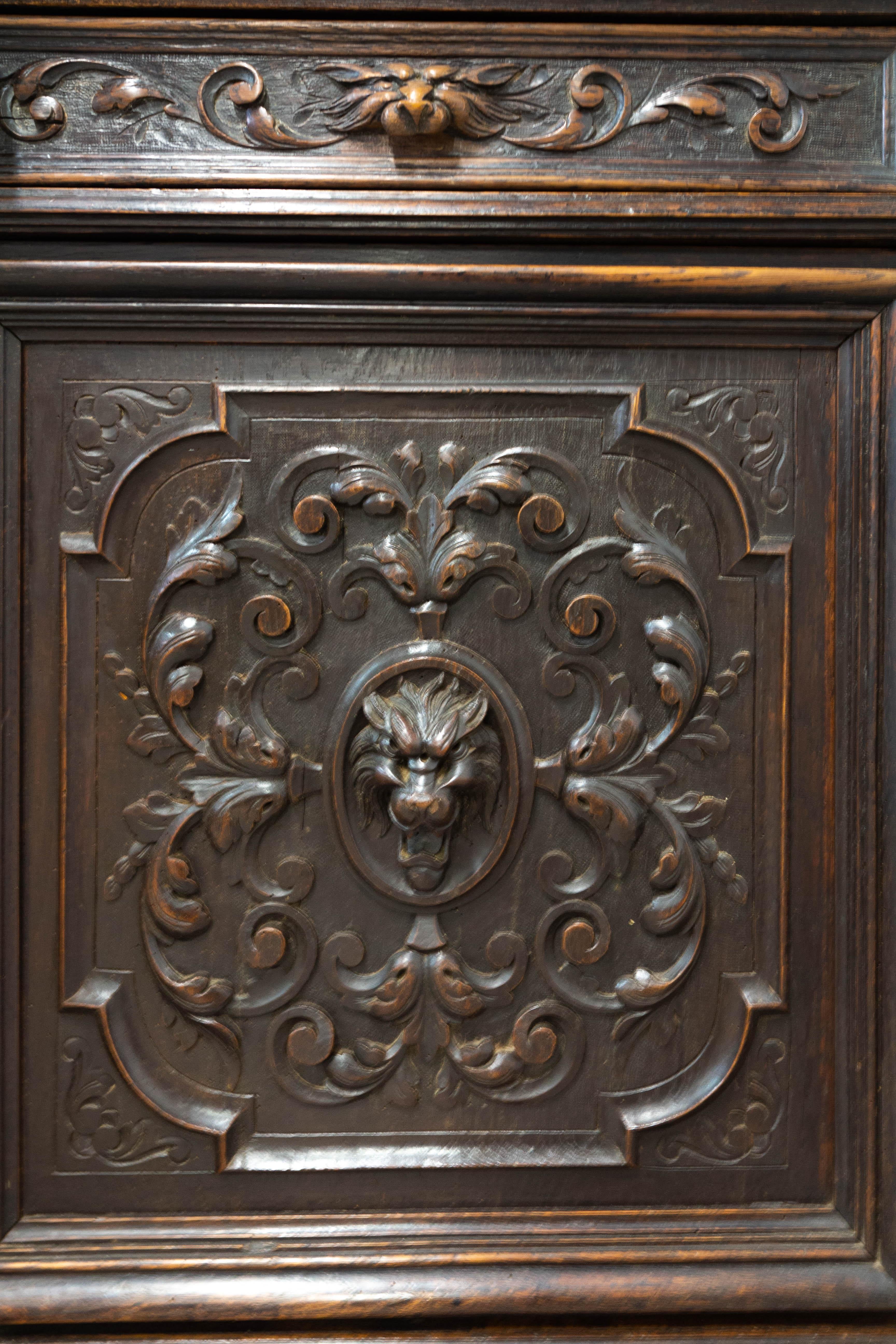 French Oak Cabinet Deux Corps Buffet Renaissance Revival, Mid 19th Century For Sale 7