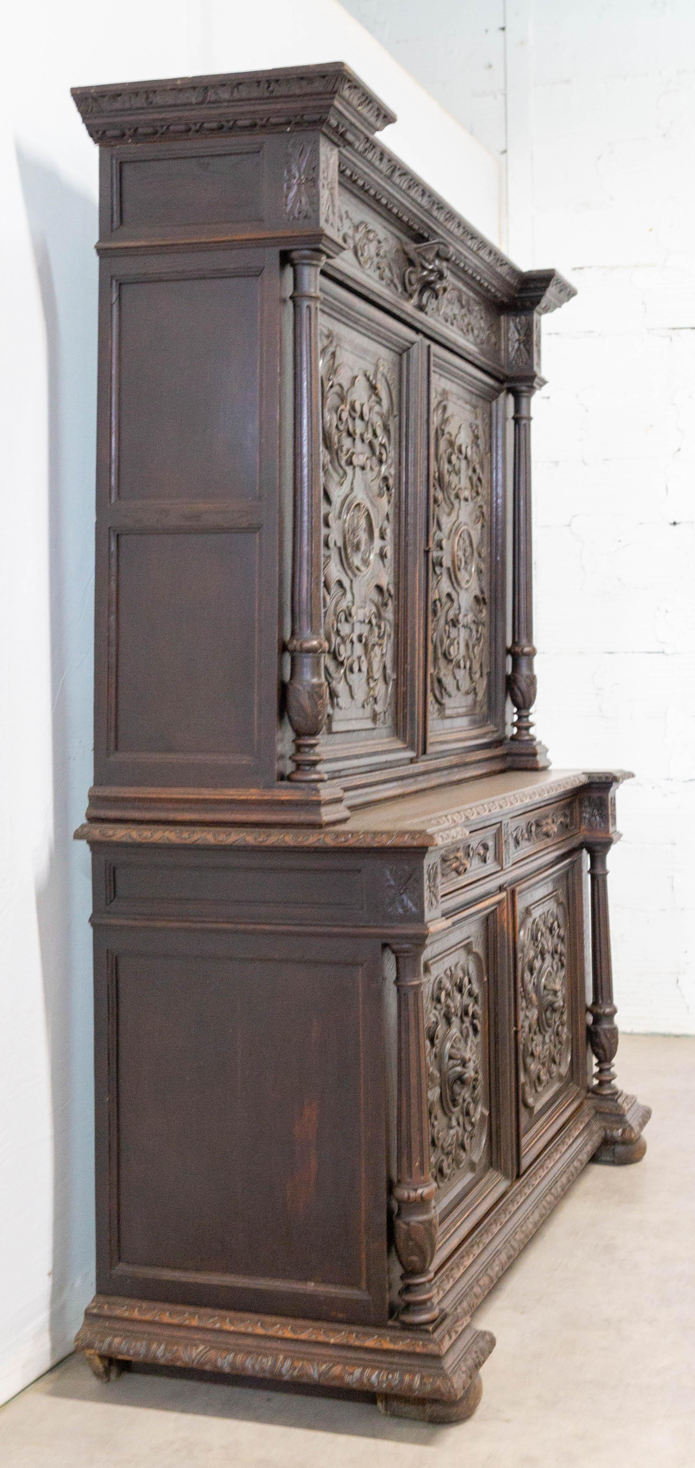 French Oak Cabinet Deux Corps Buffet Renaissance Revival, Mid 19th Century In Good Condition For Sale In Labrit, Landes