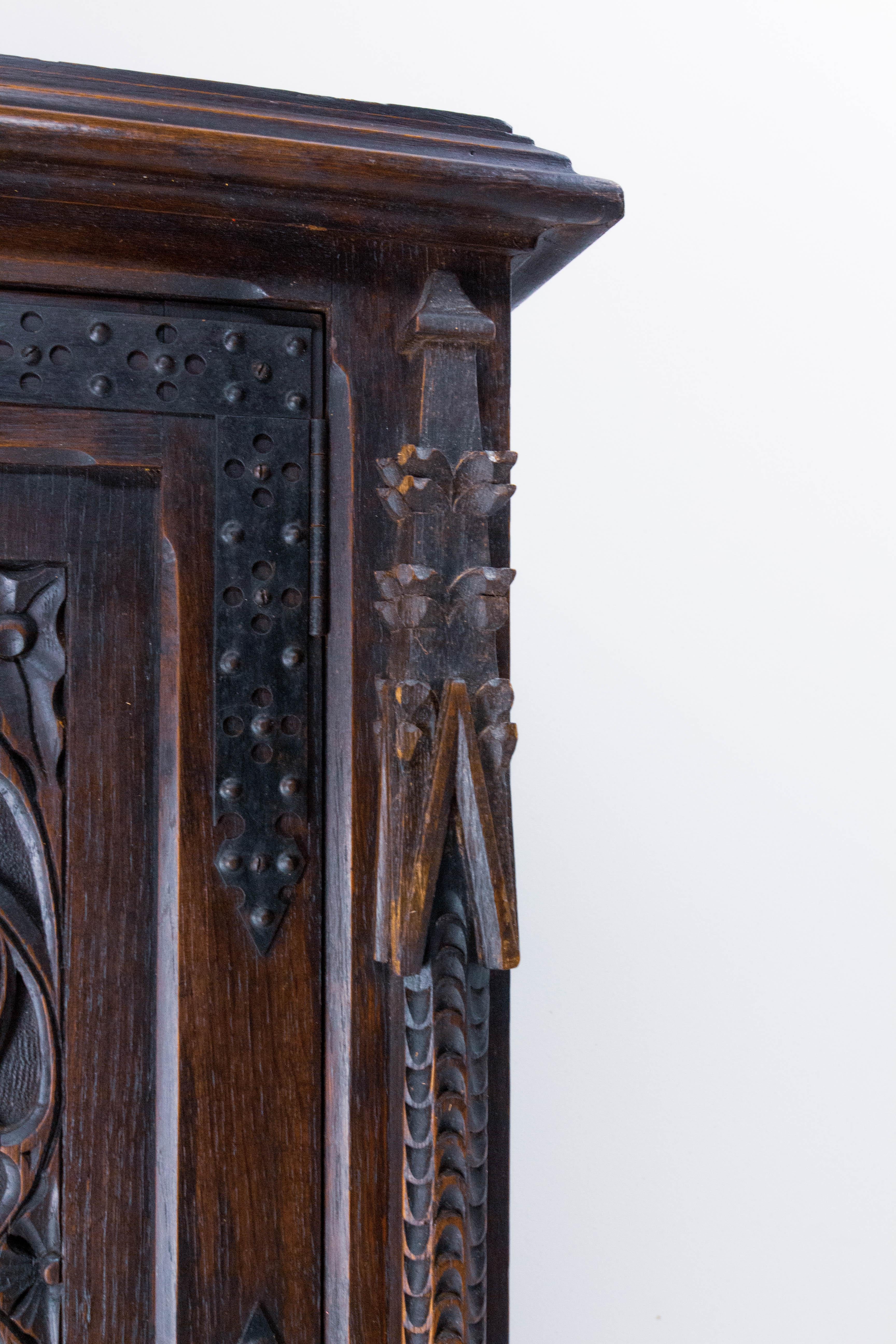 French Oak Cabinet Dressoir Buffet Gothic Revival, Late 19th Century 12