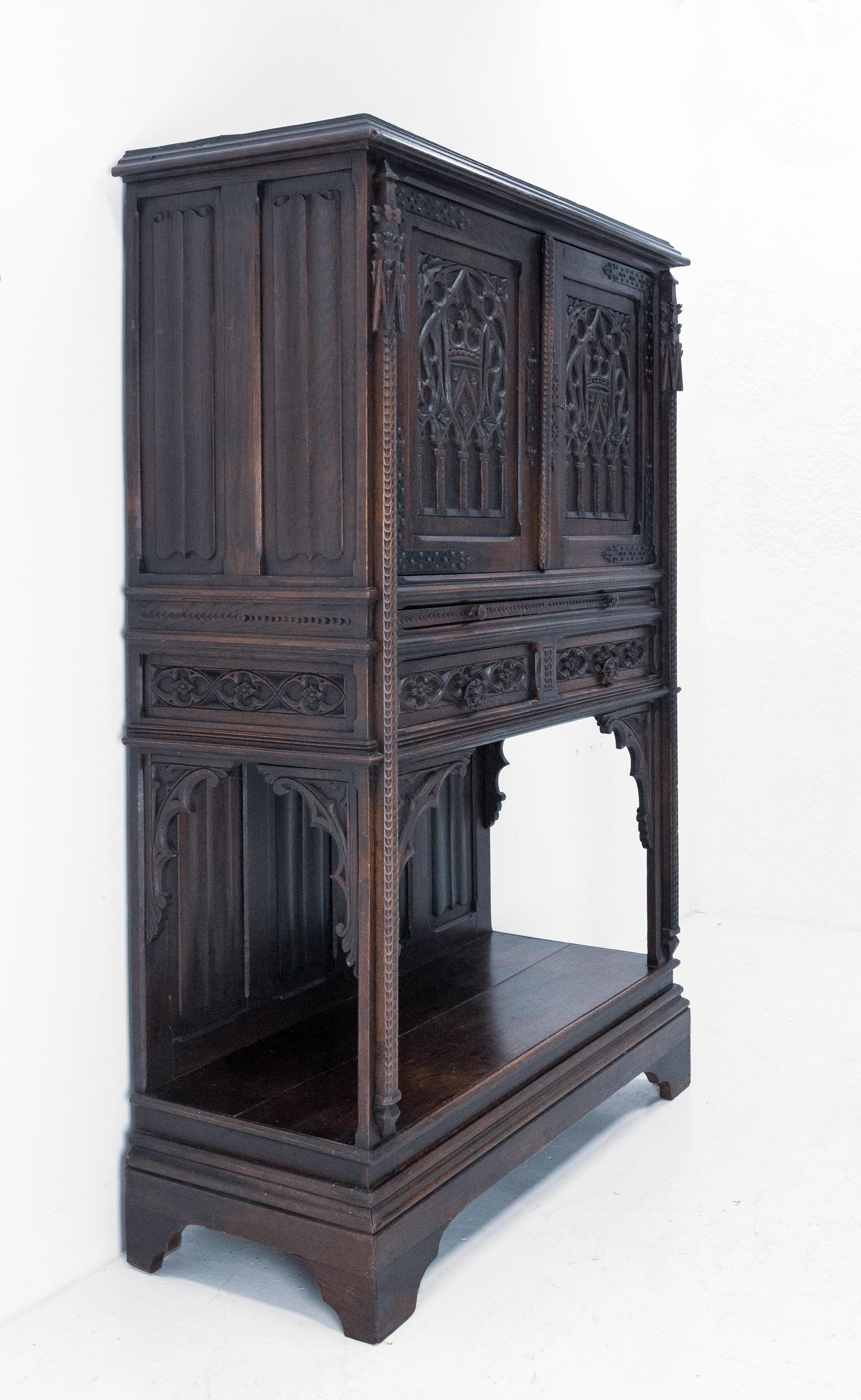 French Oak Cabinet Dressoir Buffet Gothic Revival, Late 19th Century 1