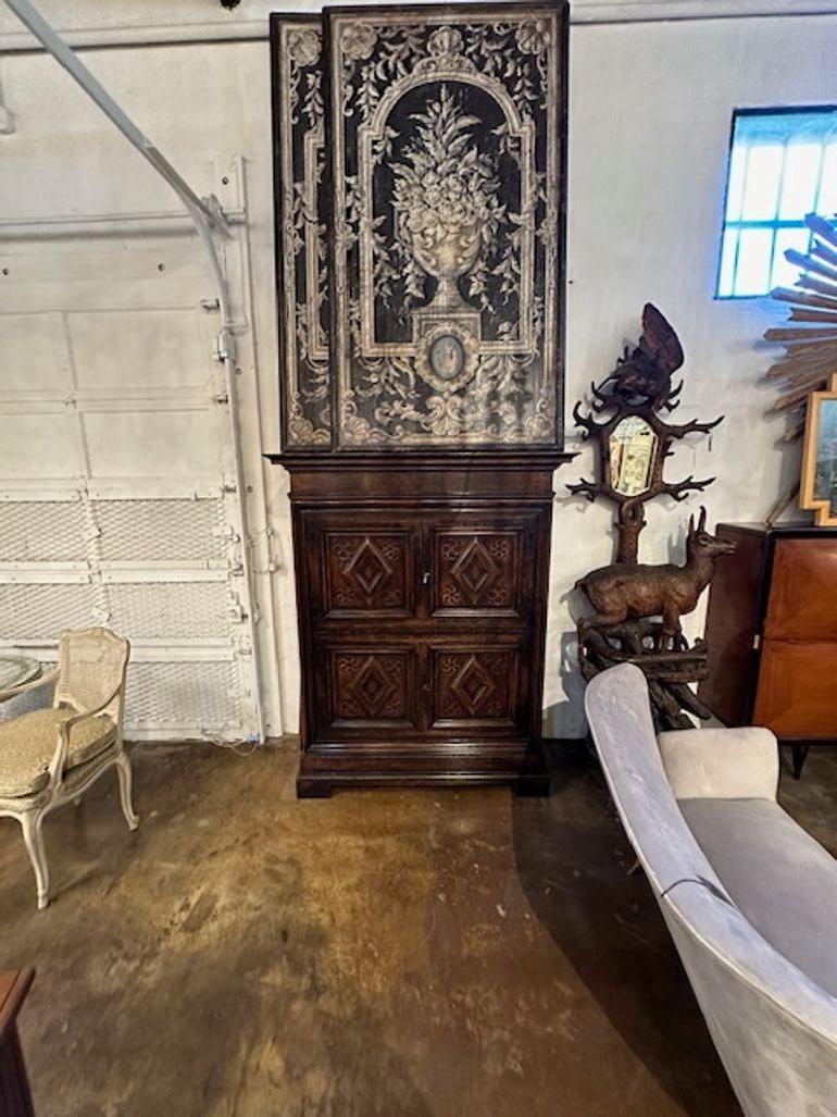 French Oak Cabinet In Good Condition For Sale In Dallas, TX