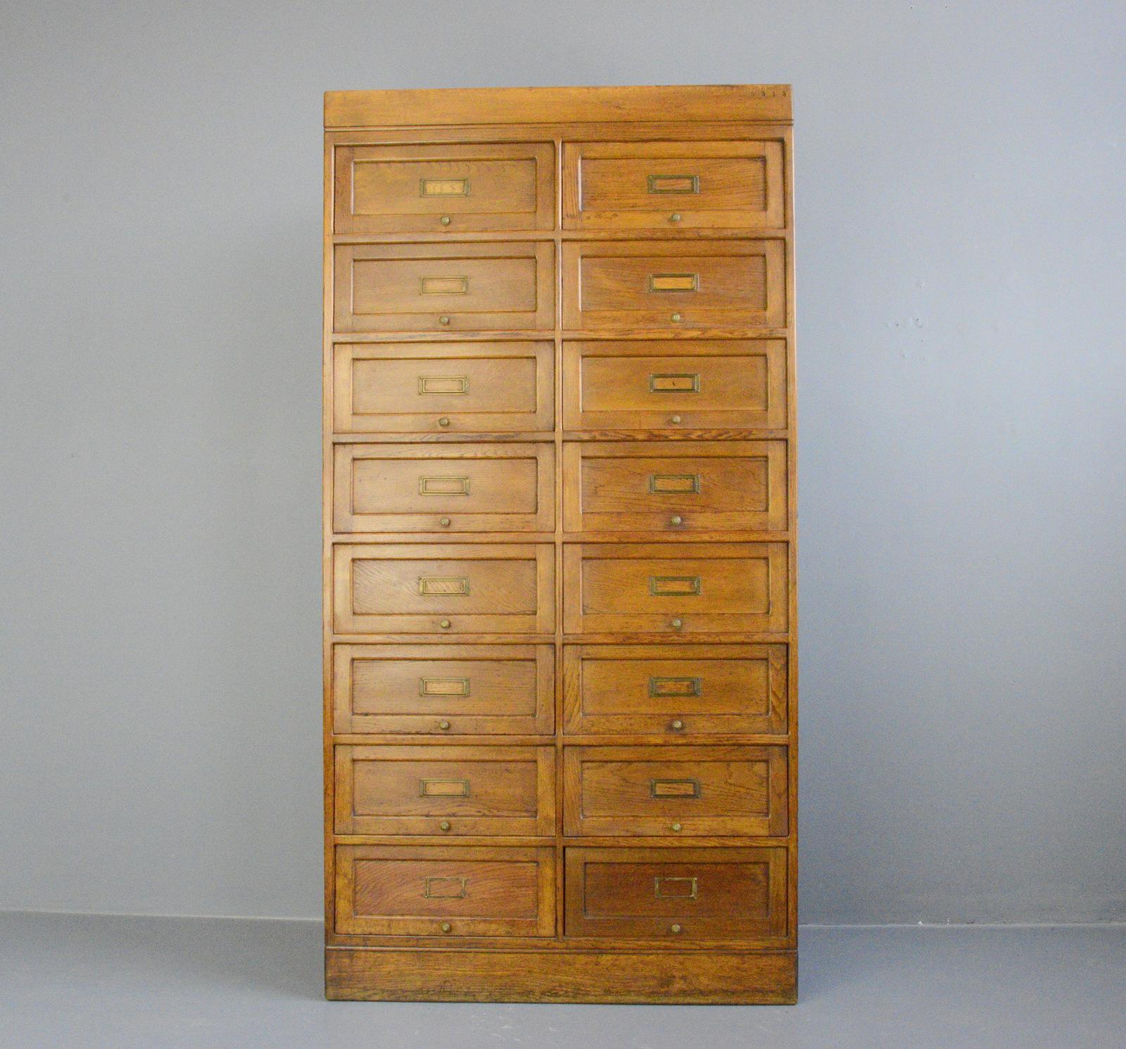 Early 20th Century French Oak Clapet Cabinet, circa 1910