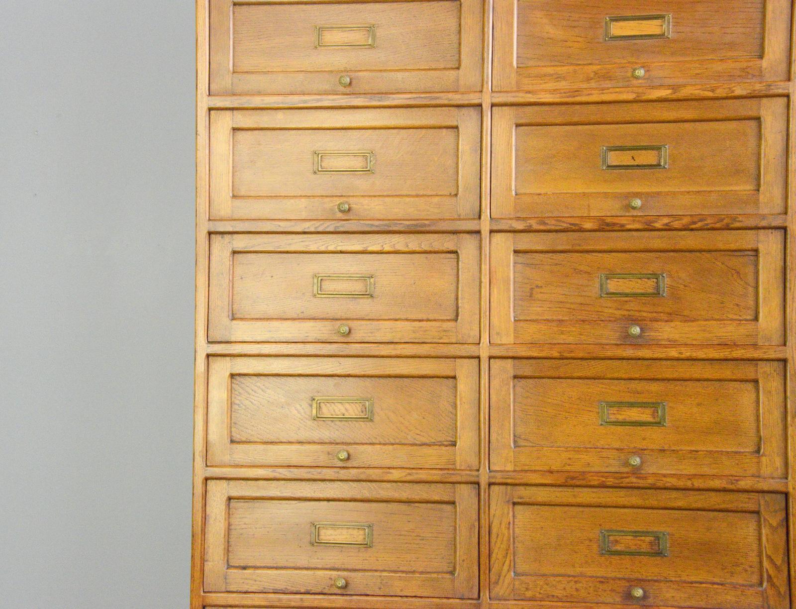 French Oak Clapet Cabinet, circa 1910 1