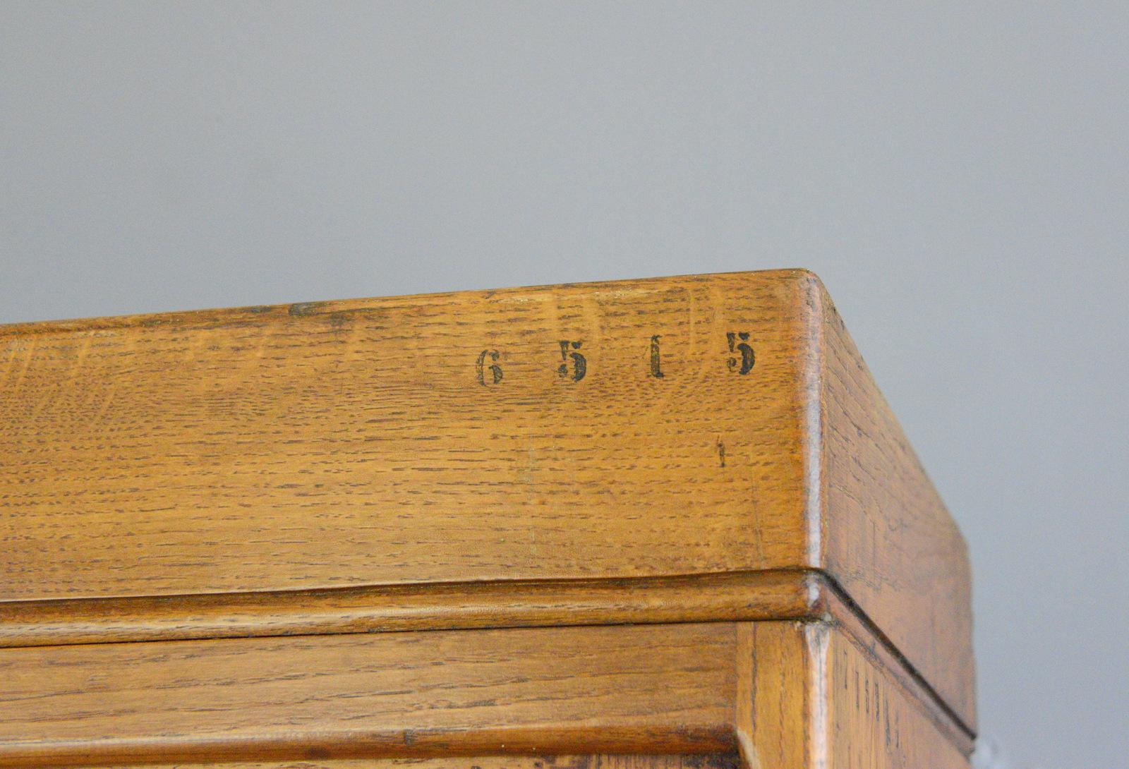 Clapet Cabinet aus französischer Eiche:: um 1910 2
