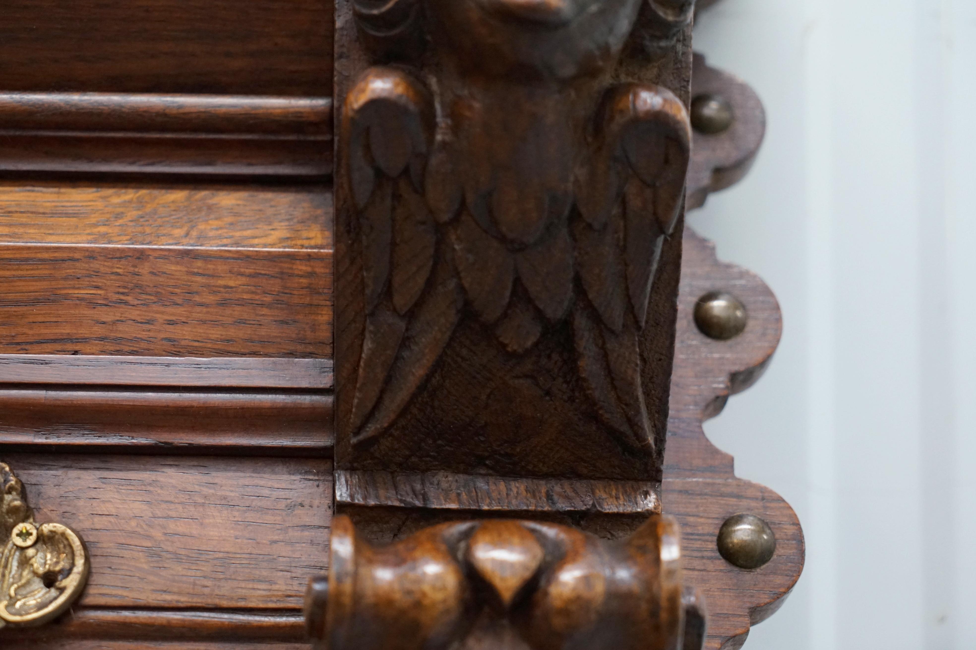 French Oak Coat or Utensil Rack Wall Mounted Winged Cherubs Carvings, circa 1840 6