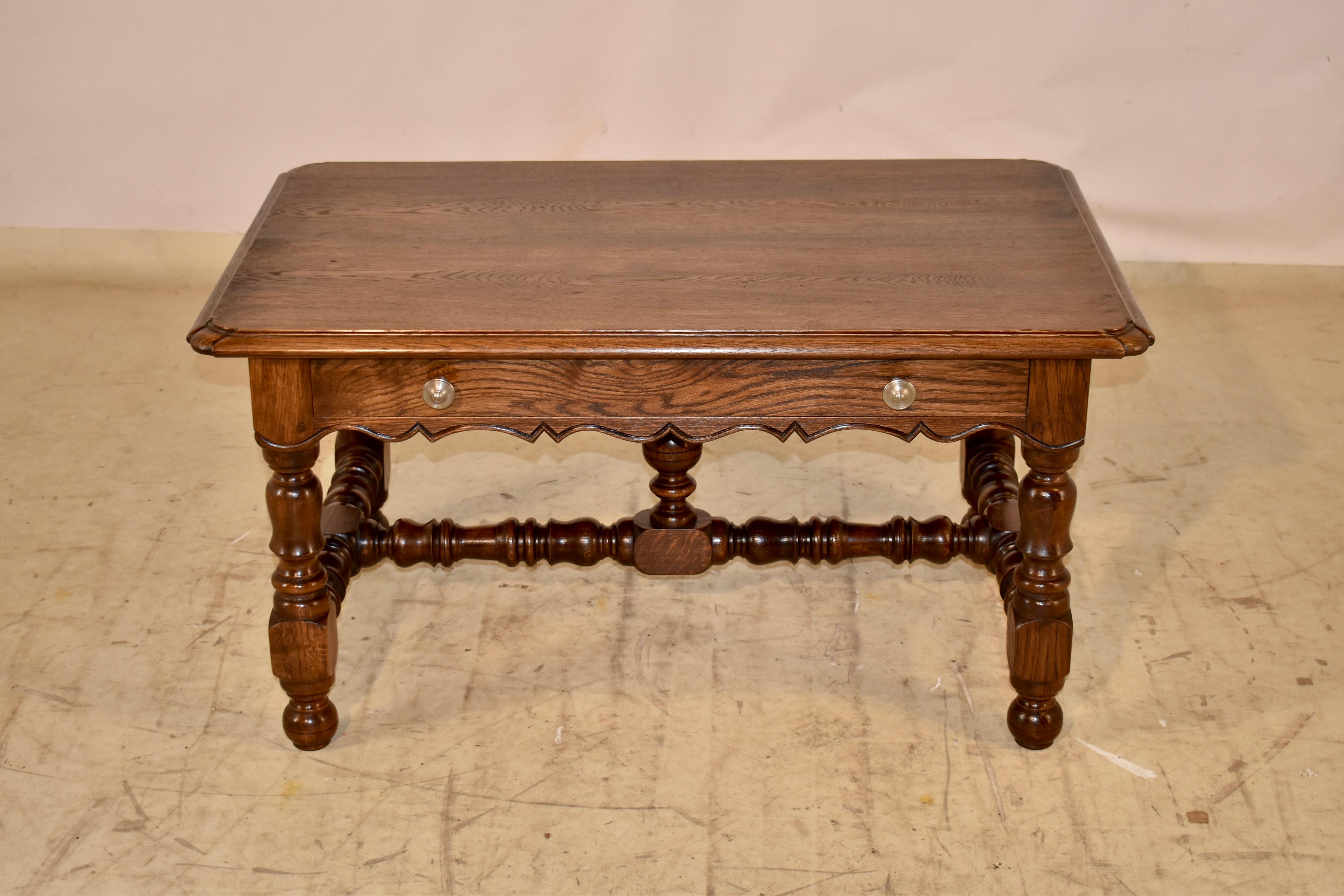 Chêne Table basse française en chêne, vers 1900 en vente