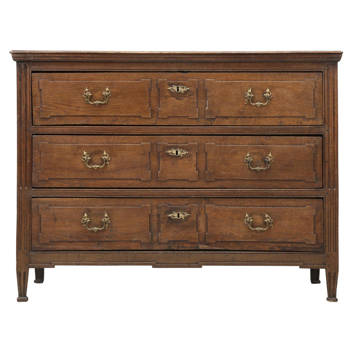 French Oak Commode, Chest of Drawers or Dresser circa 1800s Original Patina