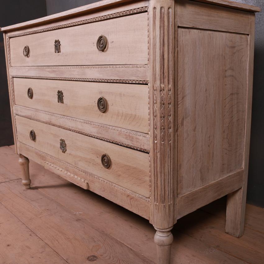 French Oak Commode 2