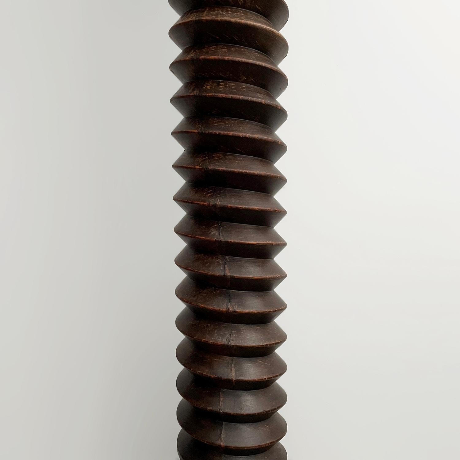 Piedistallo cavatappi in Oak francese nello stile di Dudouyt in vendita 4