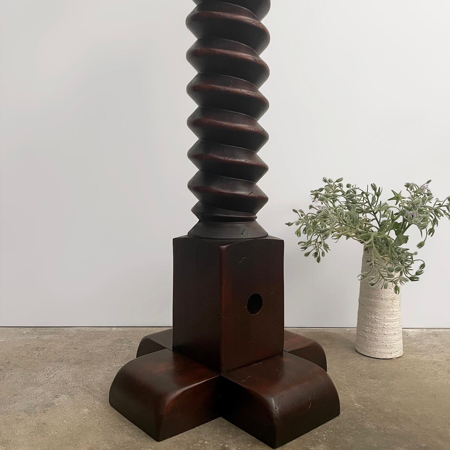 Piedistallo cavatappi in Oak francese nello stile di Dudouyt in vendita 4