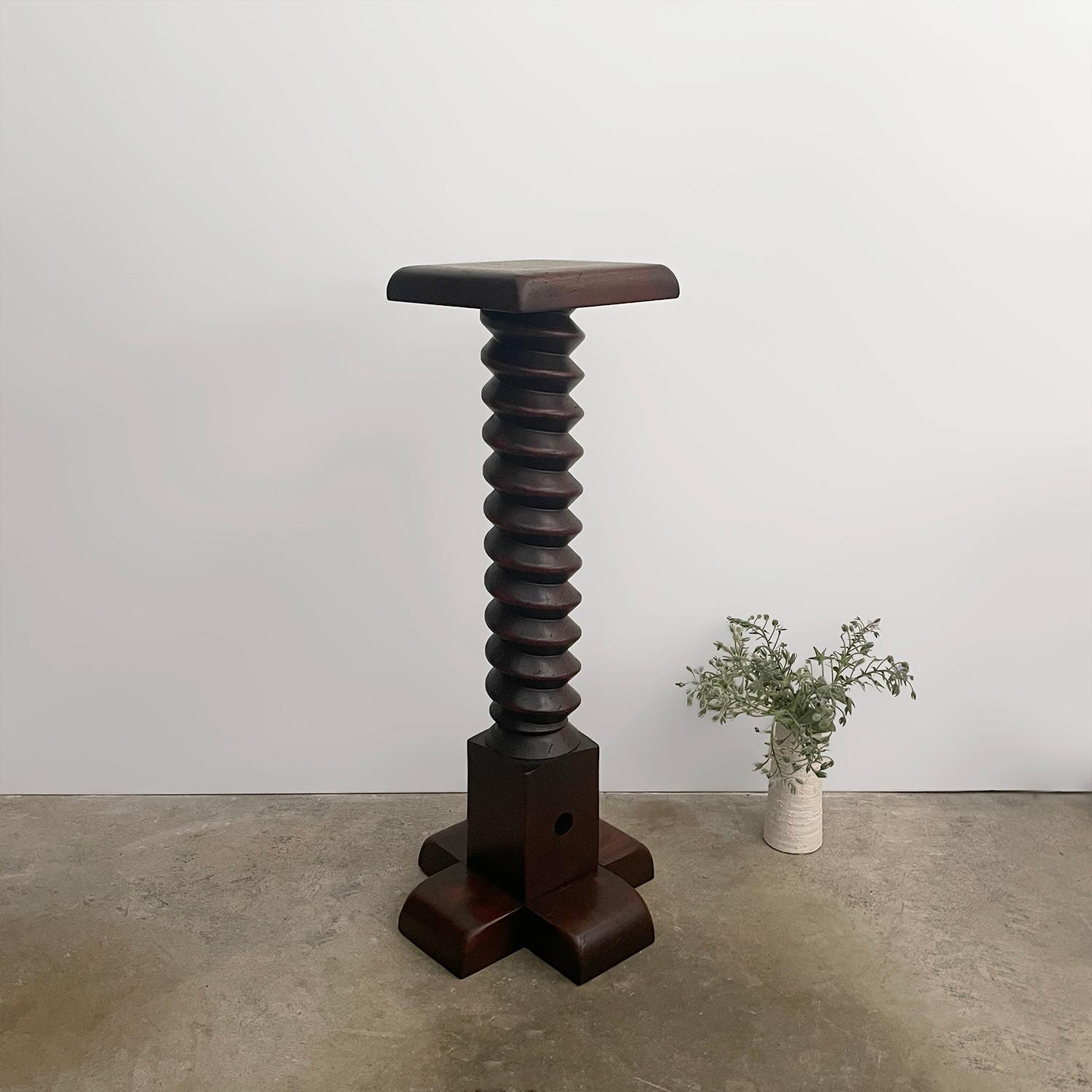 Piedistallo cavatappi in Oak francese nello stile di Dudouyt in vendita 5