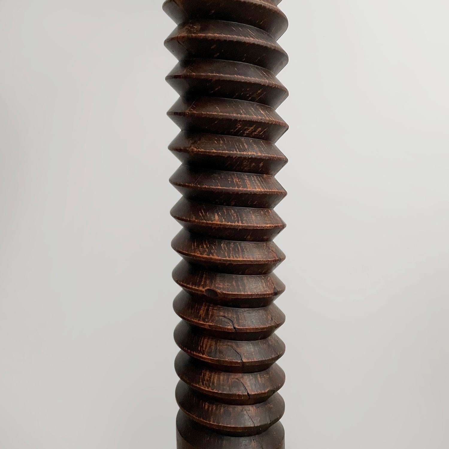 Piedistallo cavatappi in Oak francese nello stile di Dudouyt in vendita 8