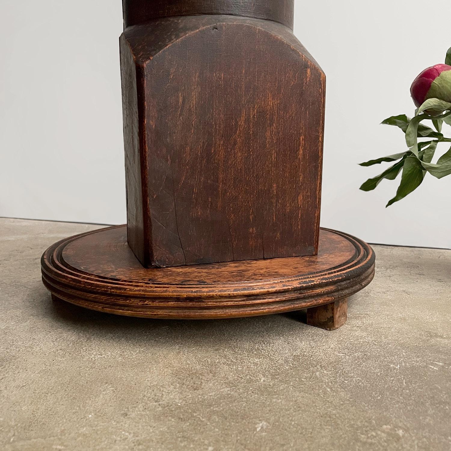 Piedistallo cavatappi in Oak francese nello stile di Dudouyt in vendita 10