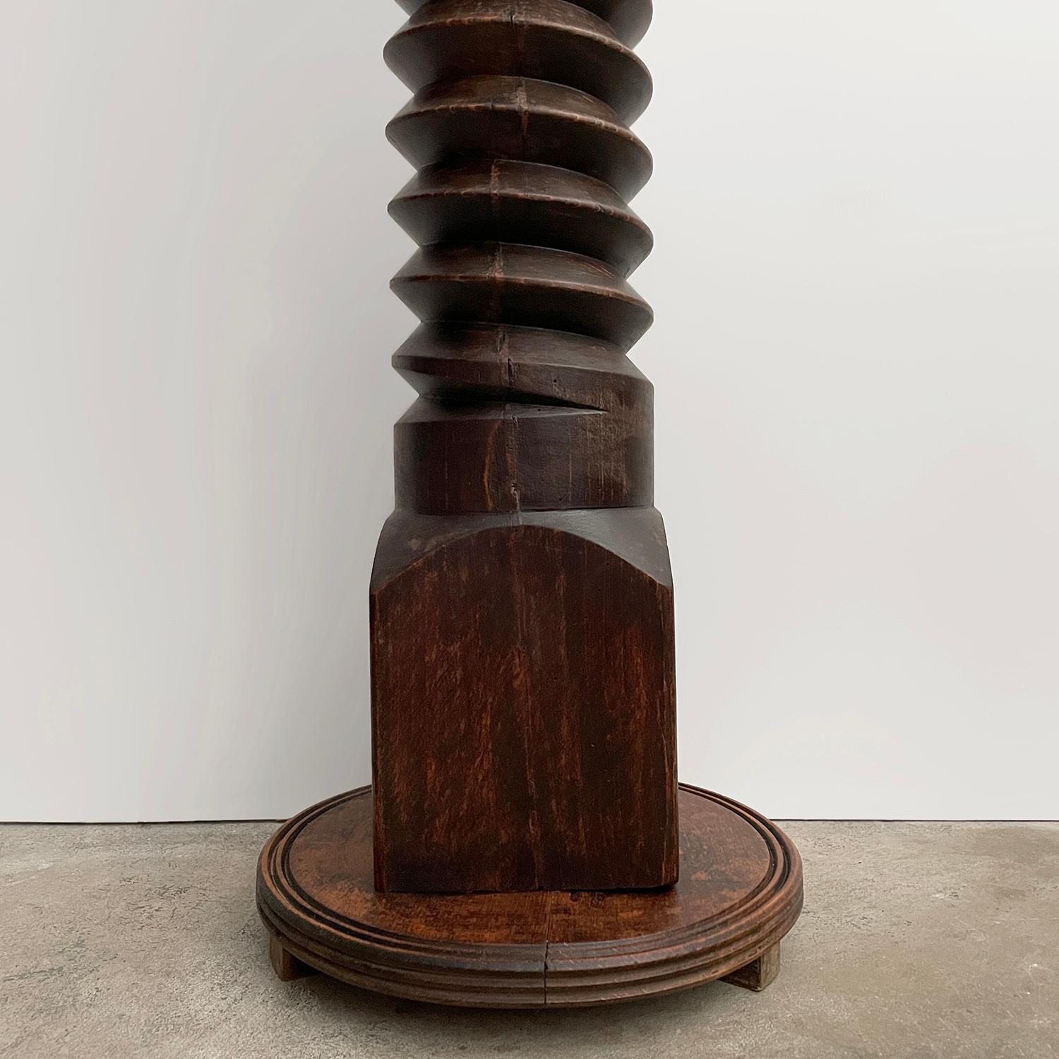Piedistallo cavatappi in Oak francese nello stile di Dudouyt in vendita 3