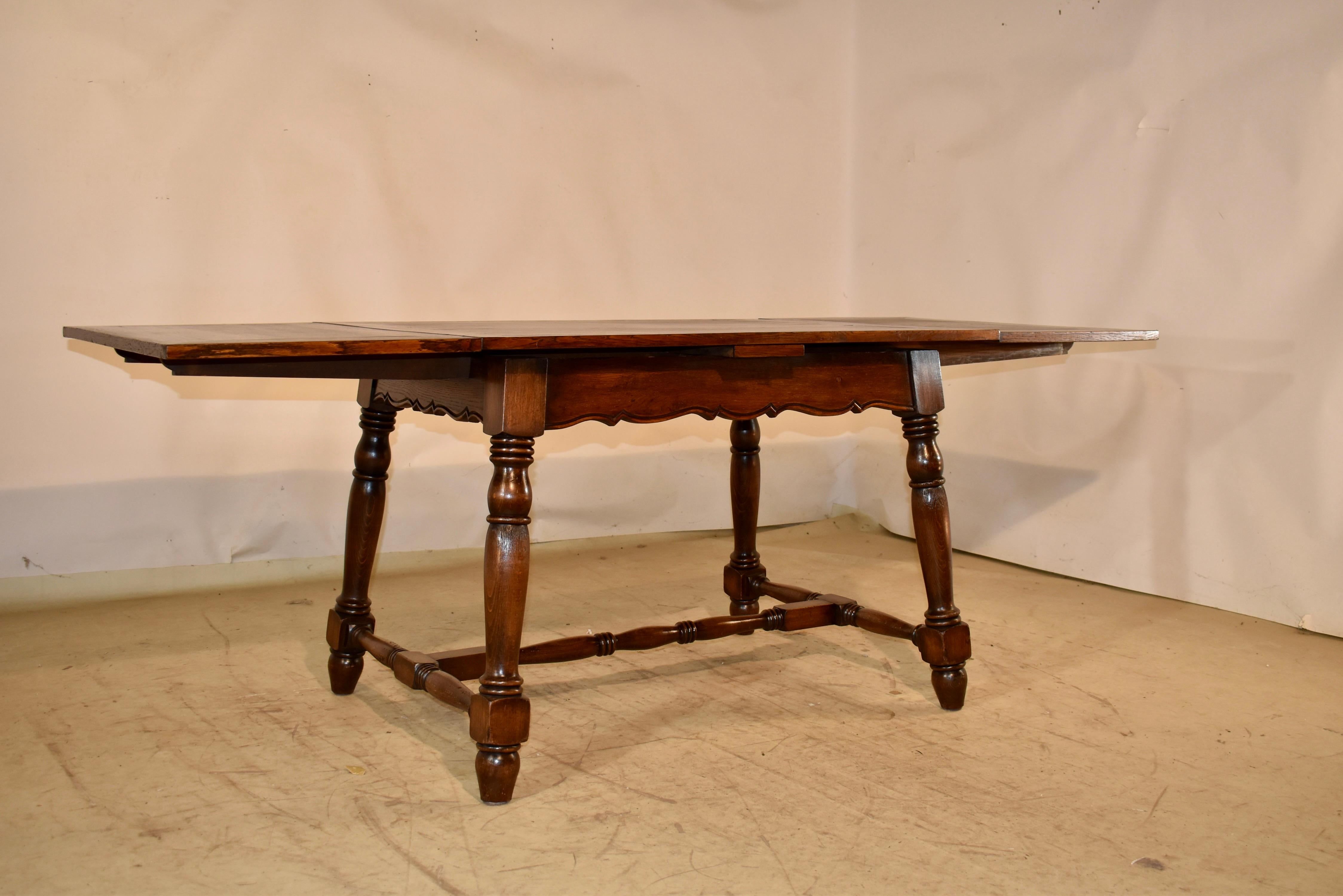 French Oak Draw-Leaf Table, Circa 1900 For Sale 5