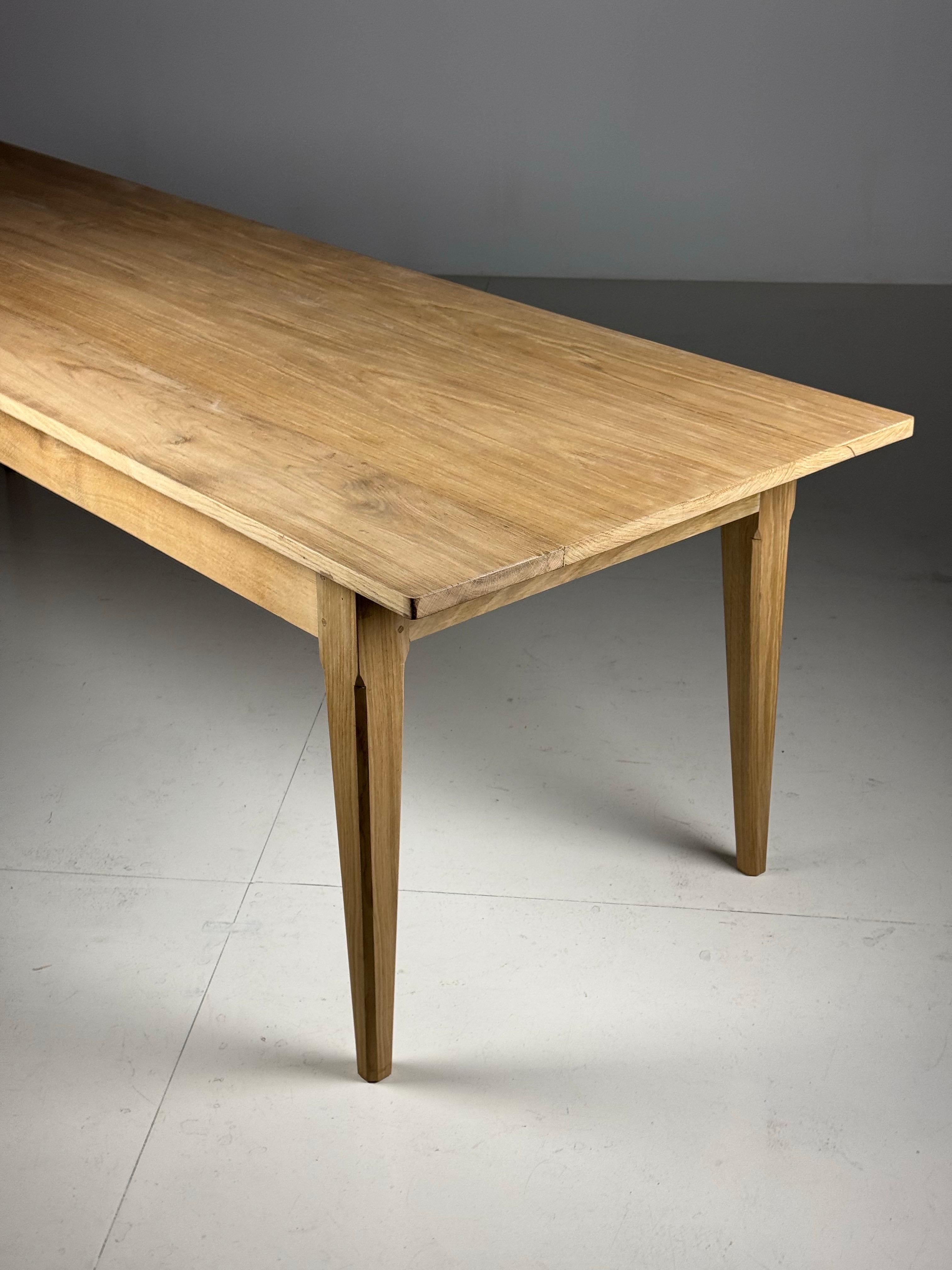 Table à manger de ferme en chêne français 270 cm en vente 8