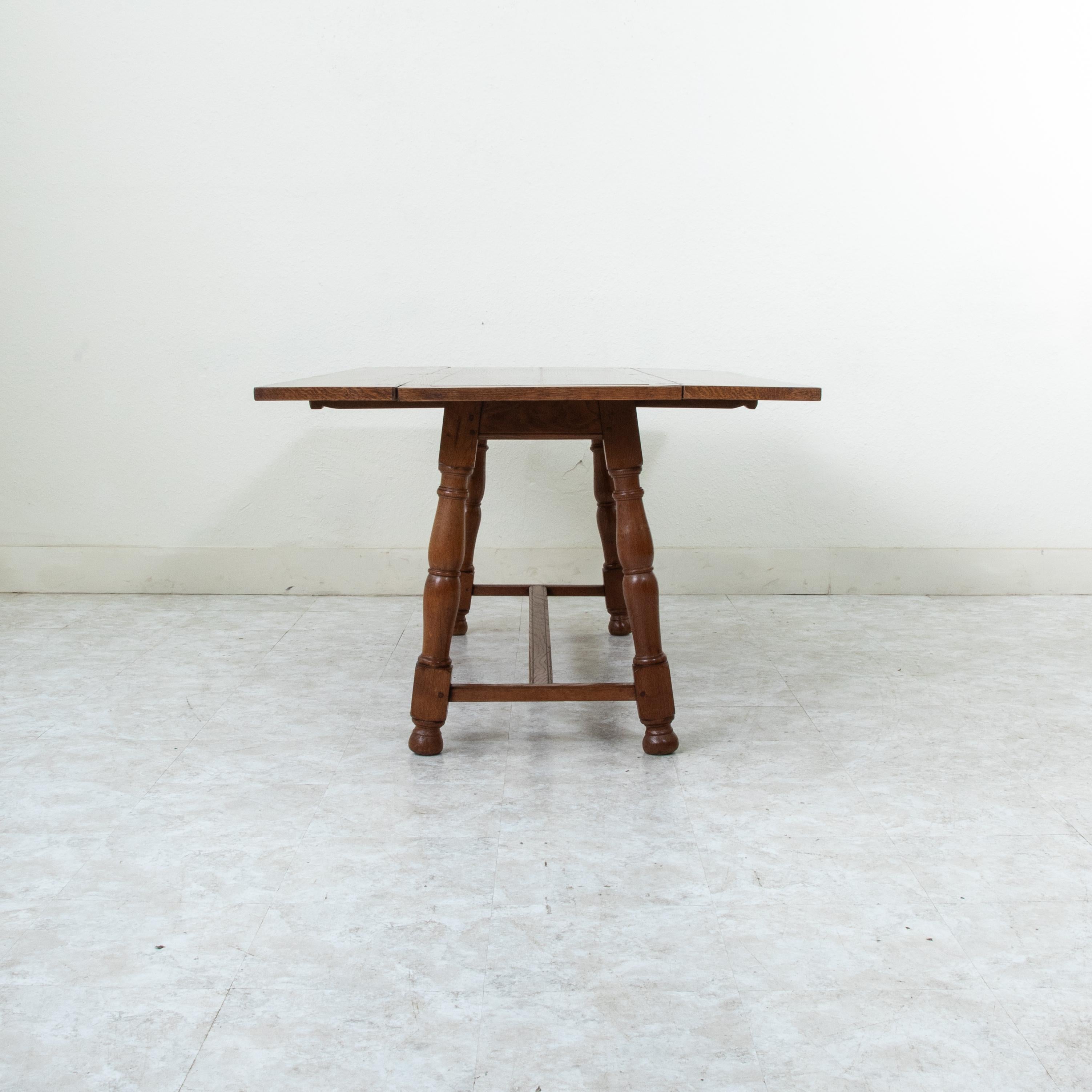 French Oak Folding Hunt Table, Console, Sofa Table, Dining Table, c. 1900 For Sale 9
