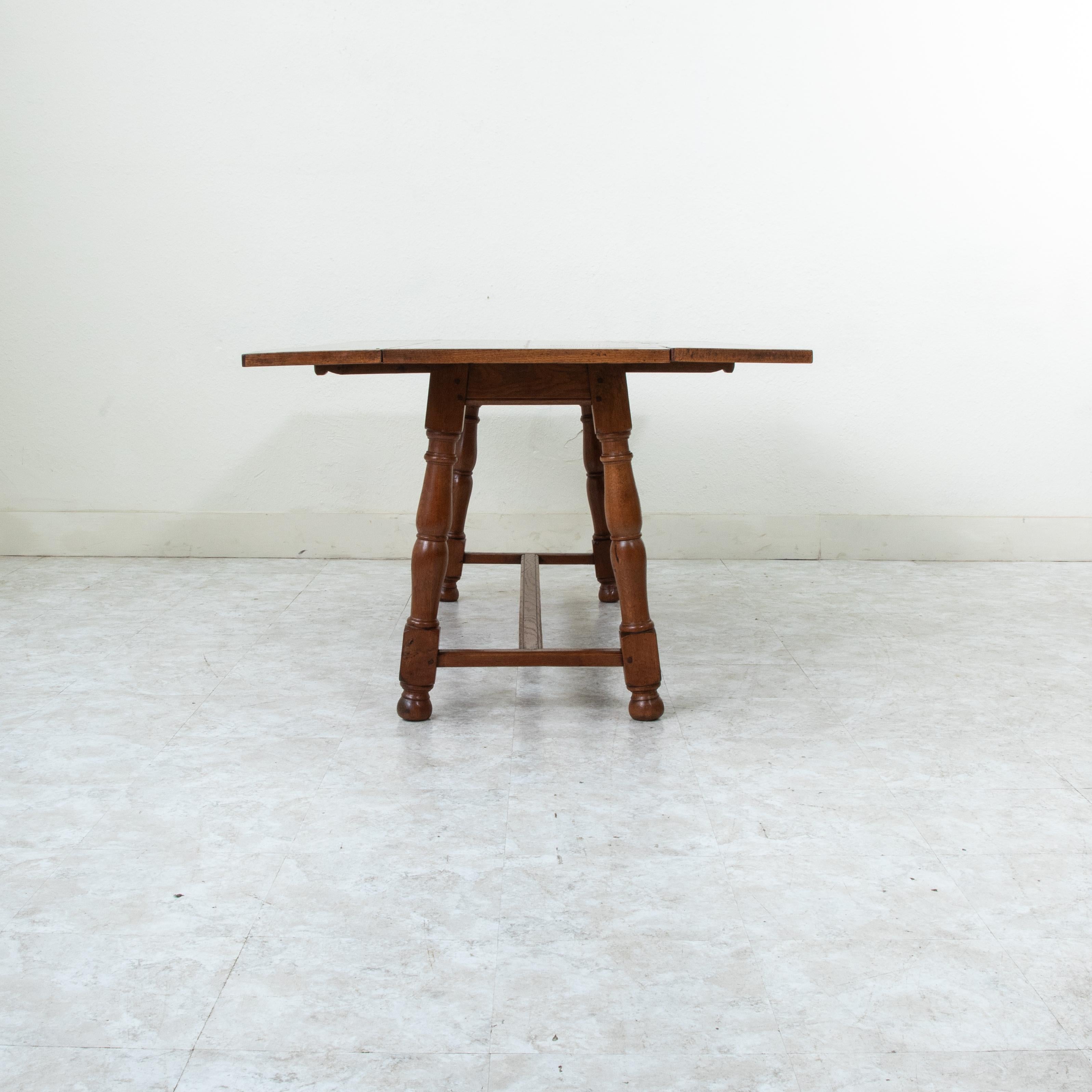 French Oak Folding Hunt Table, Console, Sofa Table, Dining Table, c. 1900 For Sale 11