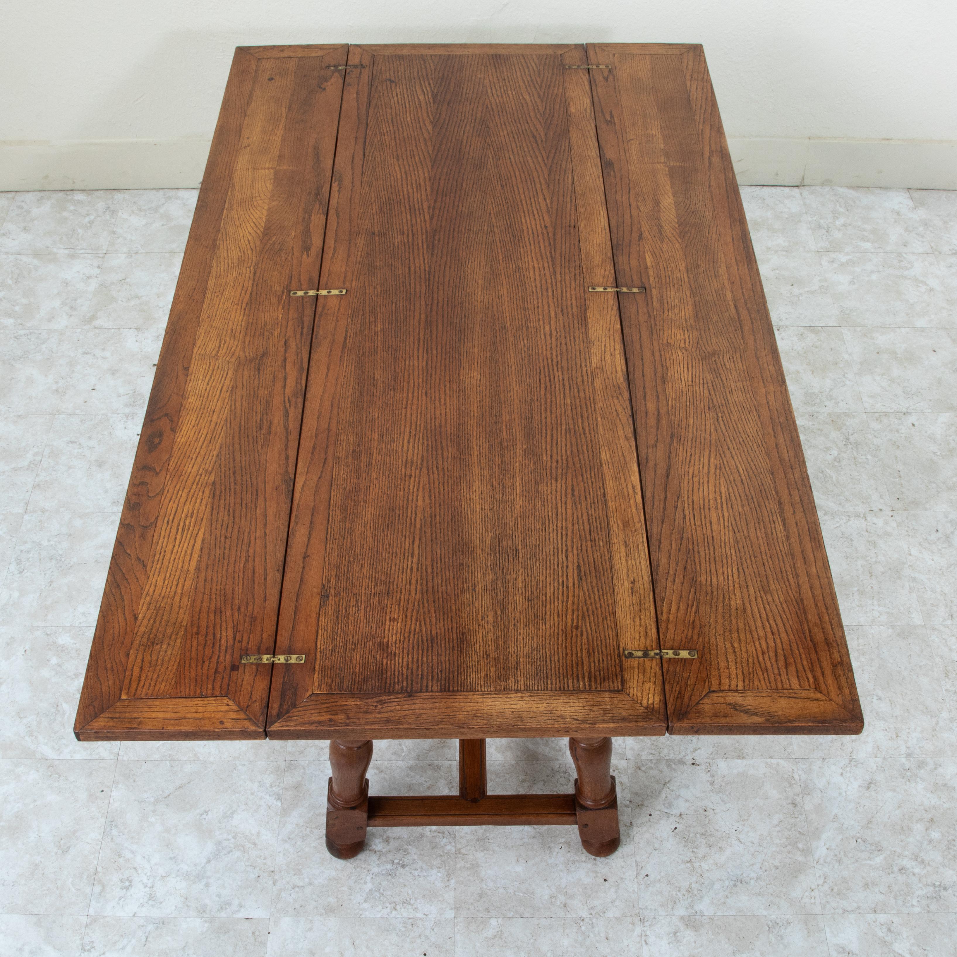 French Oak Folding Hunt Table, Console, Sofa Table, Dining Table, c. 1900 For Sale 12