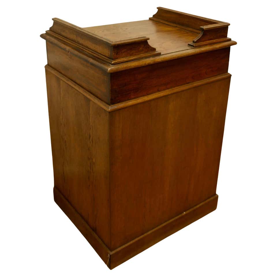19th Century Oak Courtroom Dock, Restaurant Reception Greeting Station ...