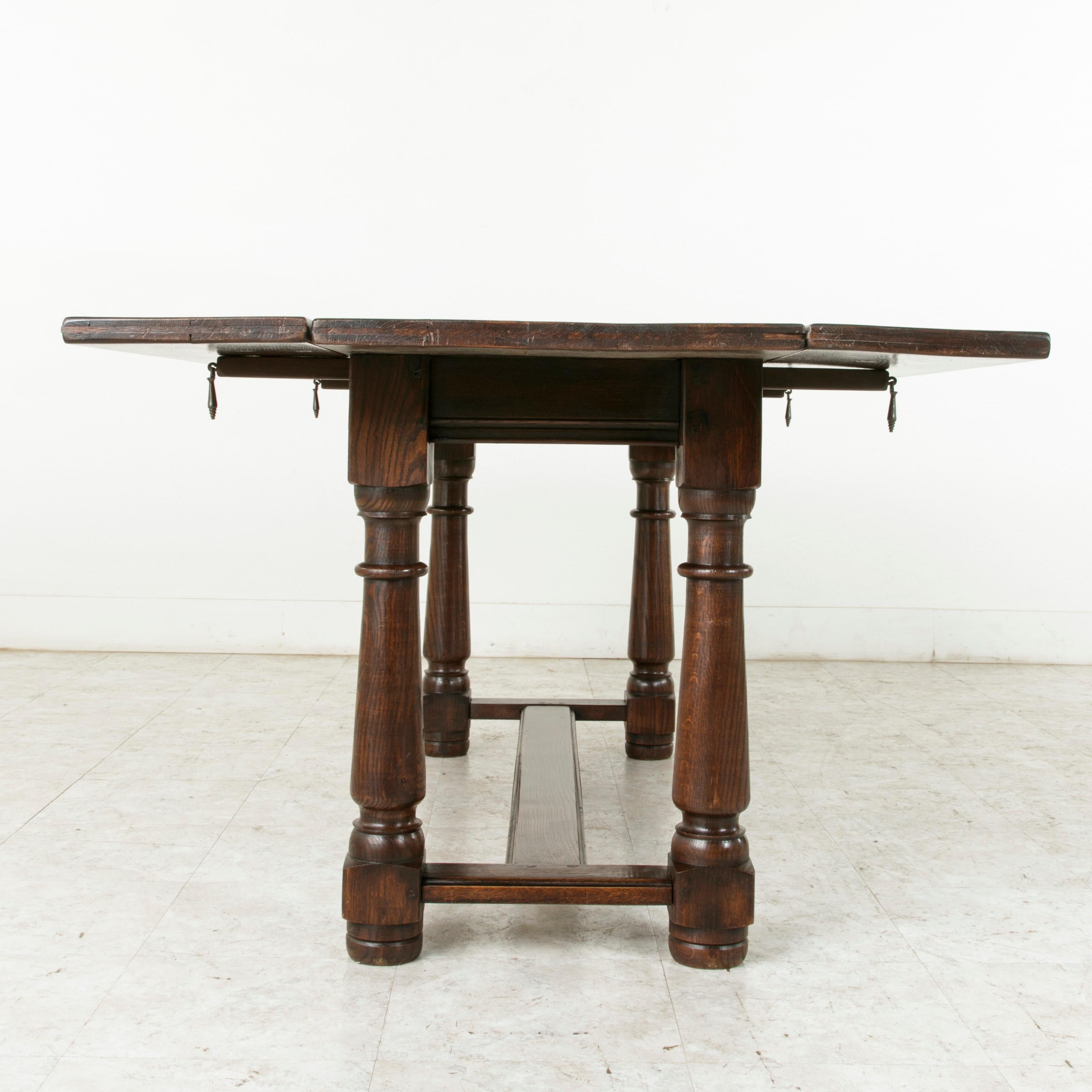 French Oak Hunt Folding Table, Console, Sofa Table with Iron Hinges In Excellent Condition In Fayetteville, AR