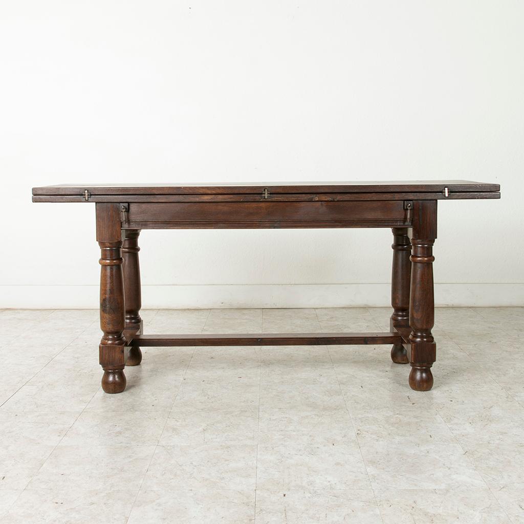 French Oak Hunt Table, Console Table, Sofa Table, Dining Table, circa 1900 In Good Condition In Fayetteville, AR