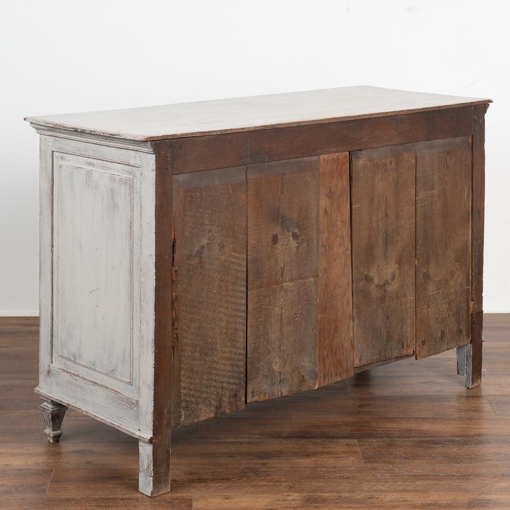French Oak Large Chest of Three Drawers Painted Gray, circa 1820-1840 For Sale 6