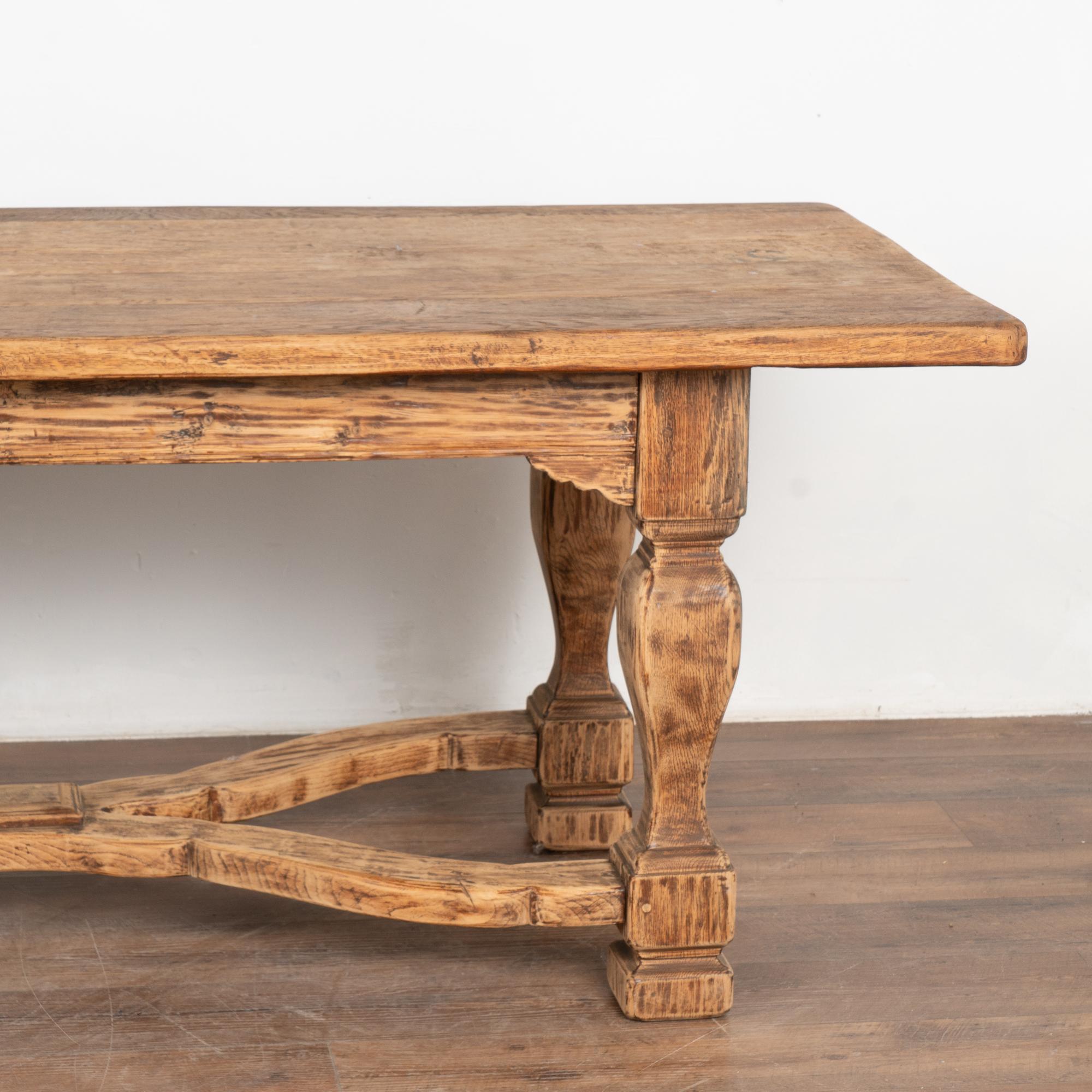 Tavolo da pranzo da biblioteca in Oak francese, 1820-40 circa in vendita 1