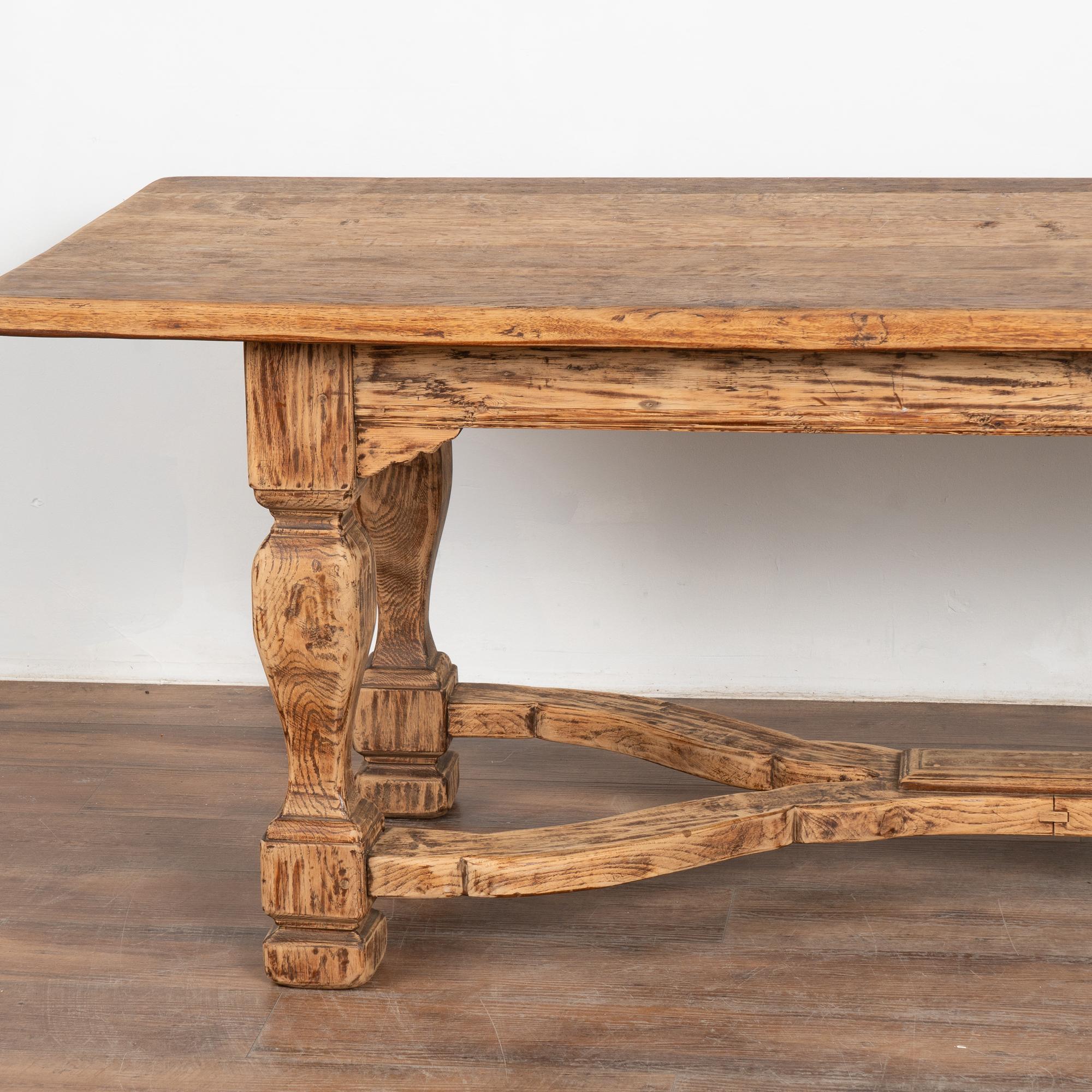 Tavolo da pranzo da biblioteca in Oak francese, 1820-40 circa in vendita 2