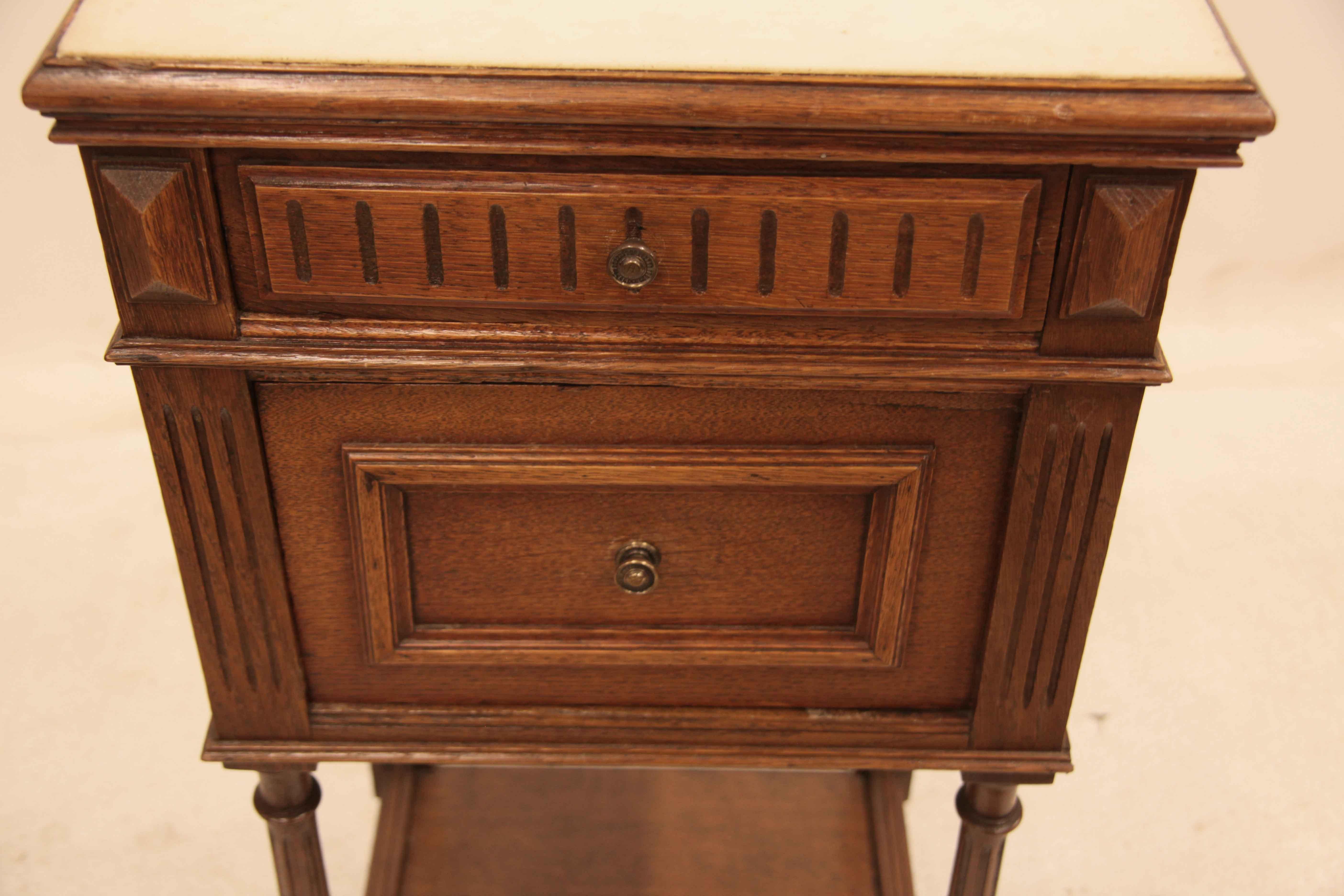 French Oak Marble Top Stand In Good Condition For Sale In Wilson, NC